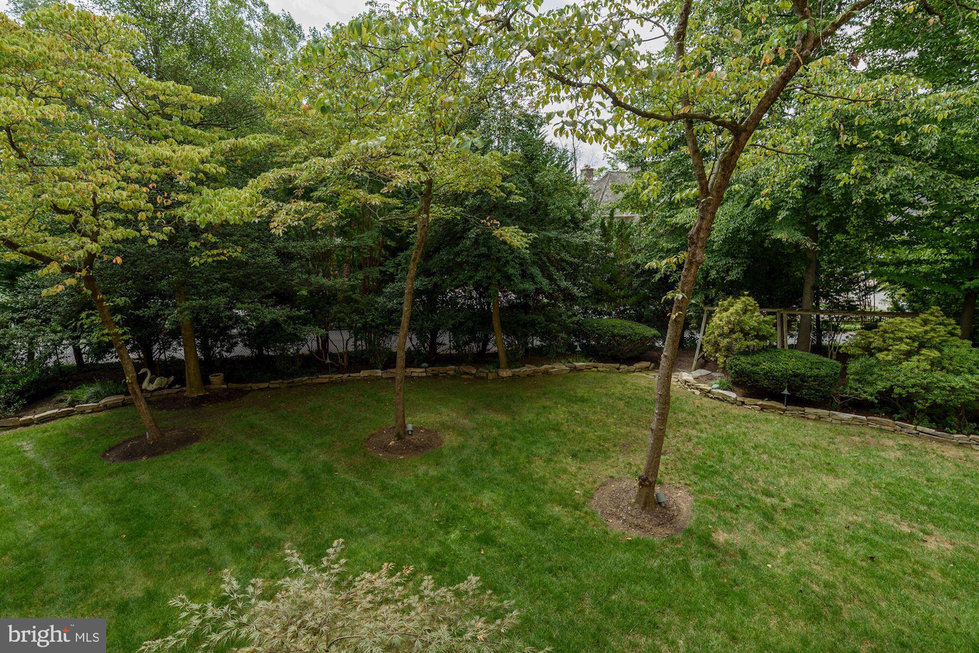 BRADLEY HILLS GROVE - Residential