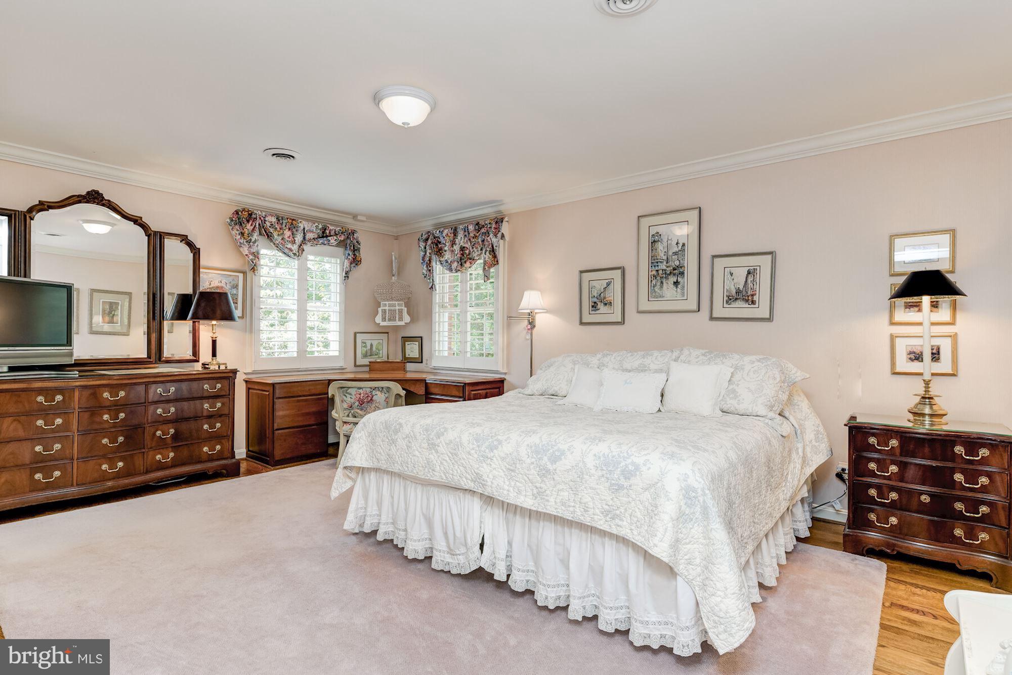 BRADLEY HILLS GROVE - Residential