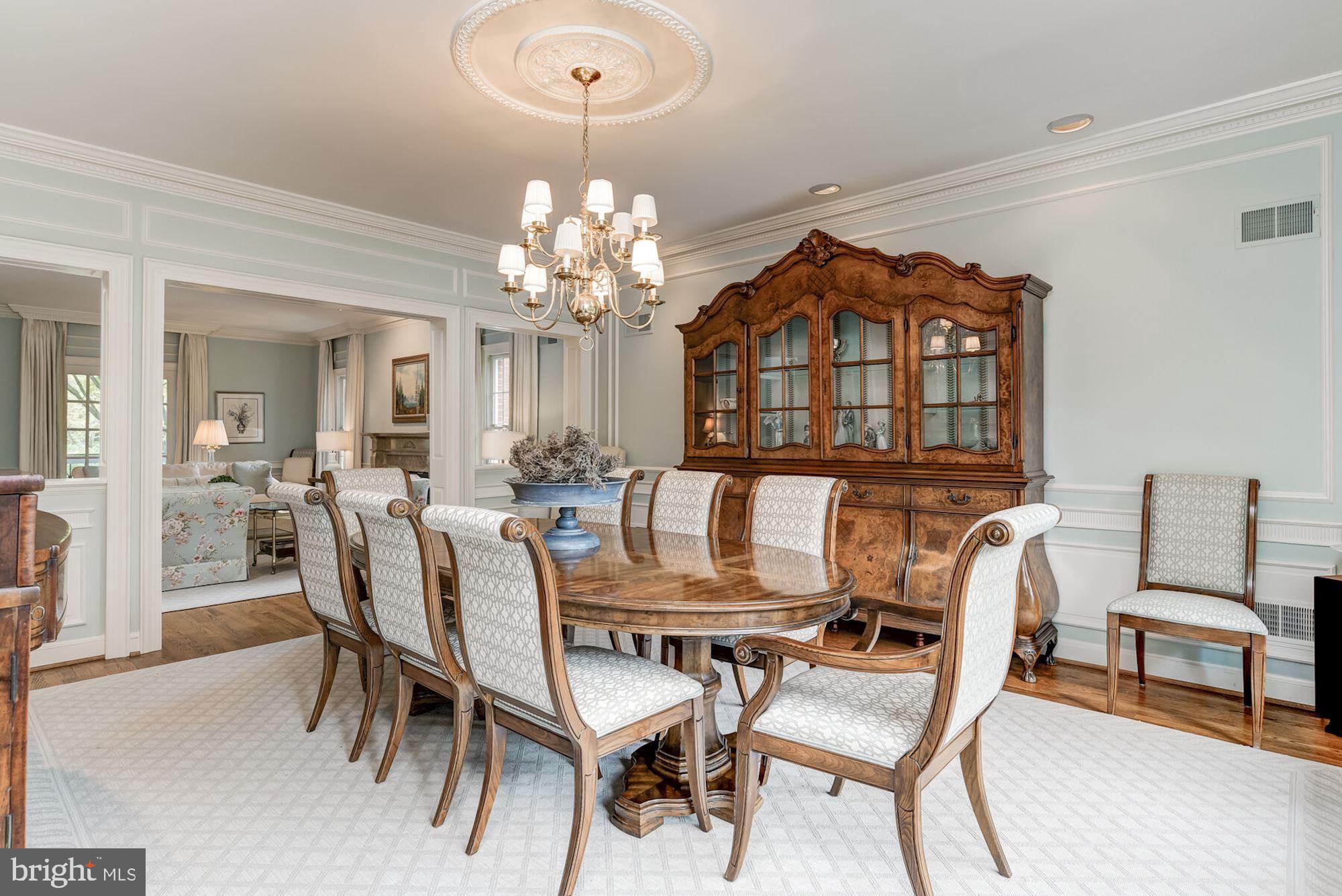 BRADLEY HILLS GROVE - Residential