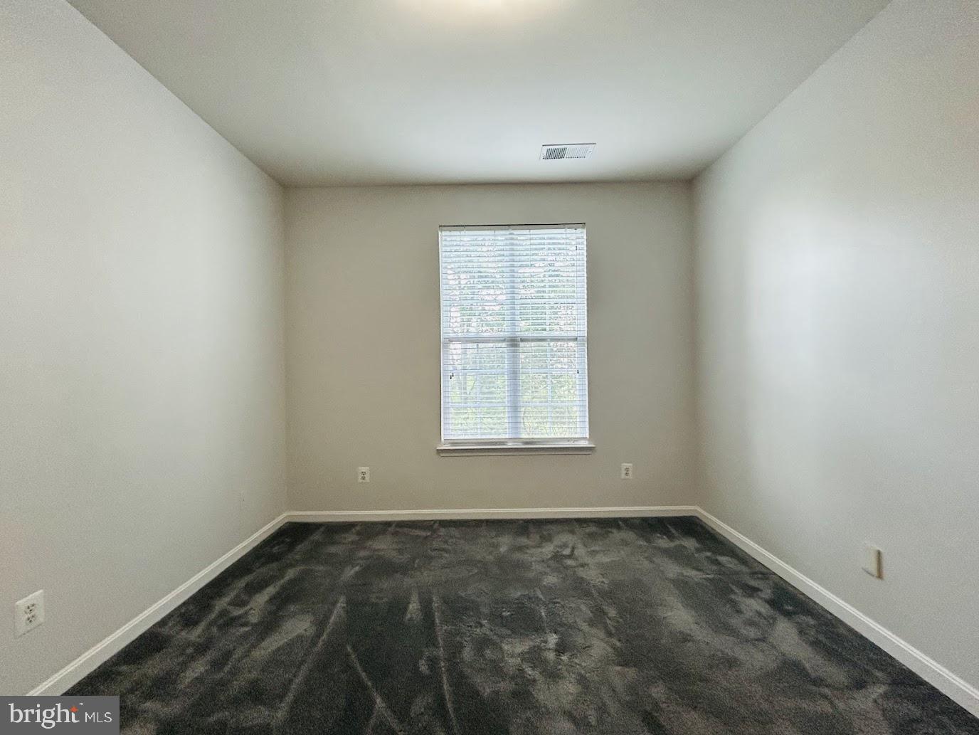 COMMONS ON POTOMAC SQUARE - Residential Lease