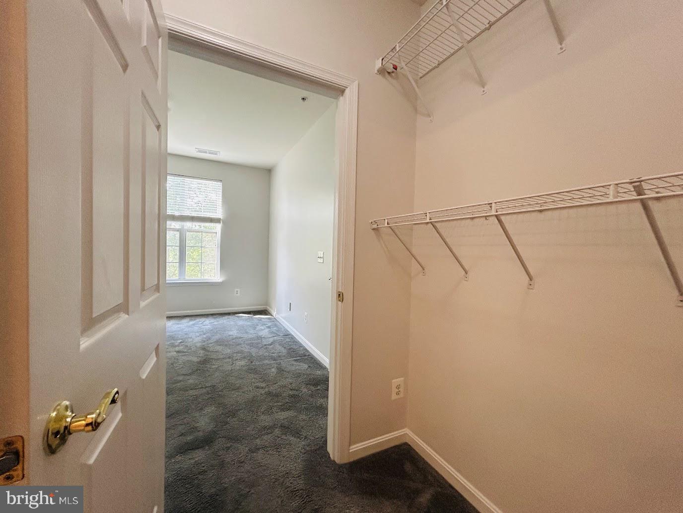 COMMONS ON POTOMAC SQUARE - Residential Lease