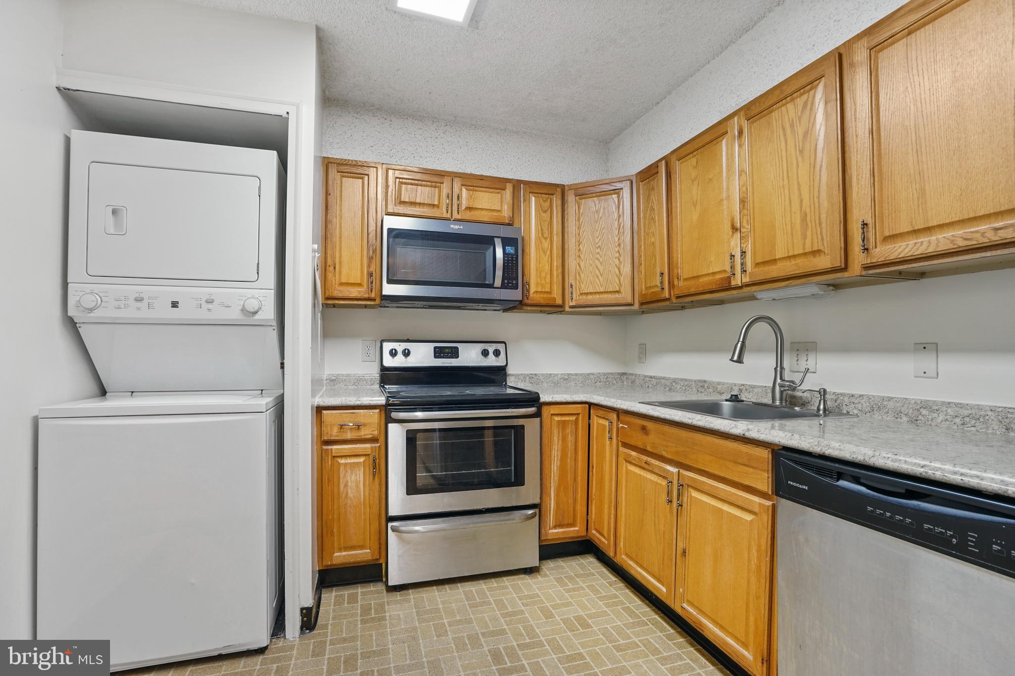 3800 POWELL LANE 619
