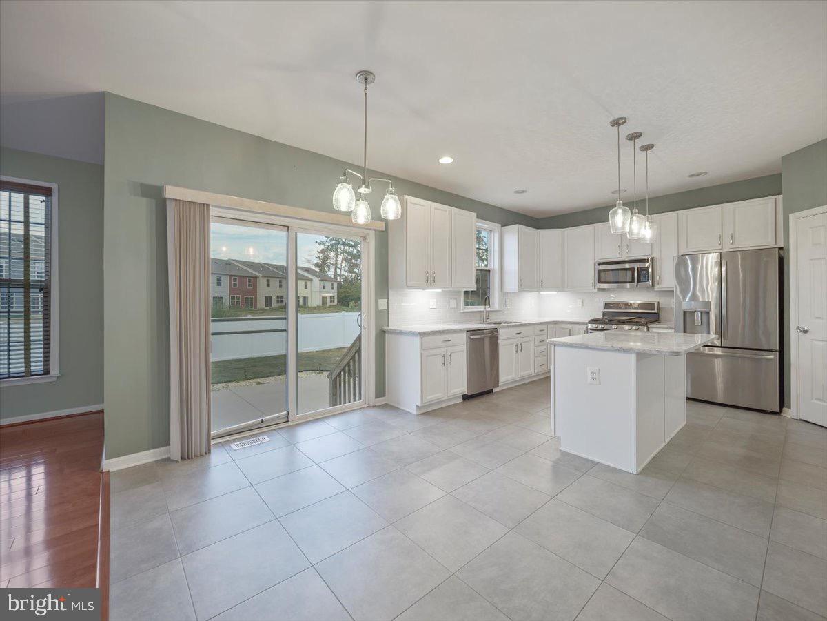 WASHINGTON TRAIL - Residential