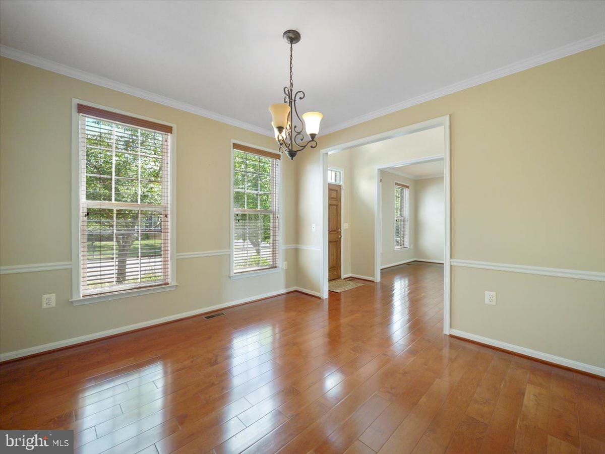 WASHINGTON TRAIL - Residential