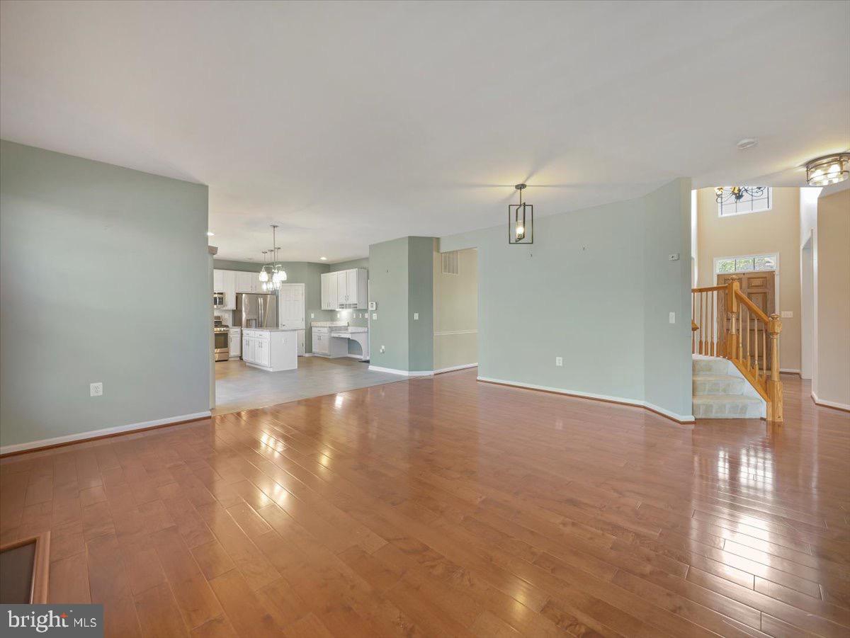 WASHINGTON TRAIL - Residential