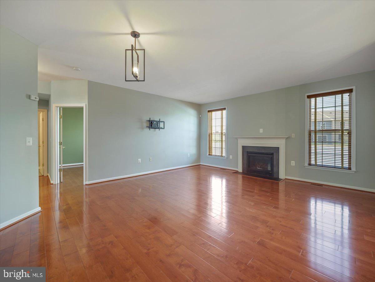 WASHINGTON TRAIL - Residential