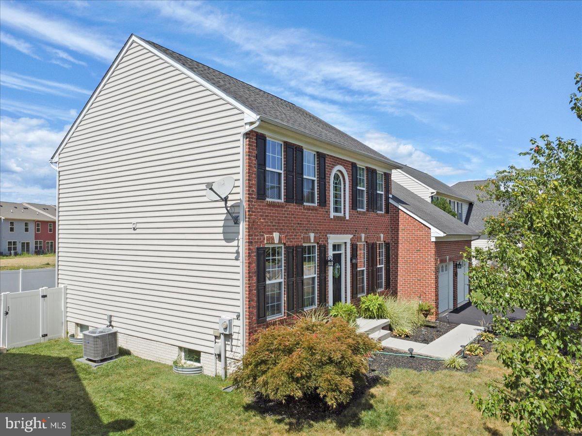 WASHINGTON TRAIL - Residential