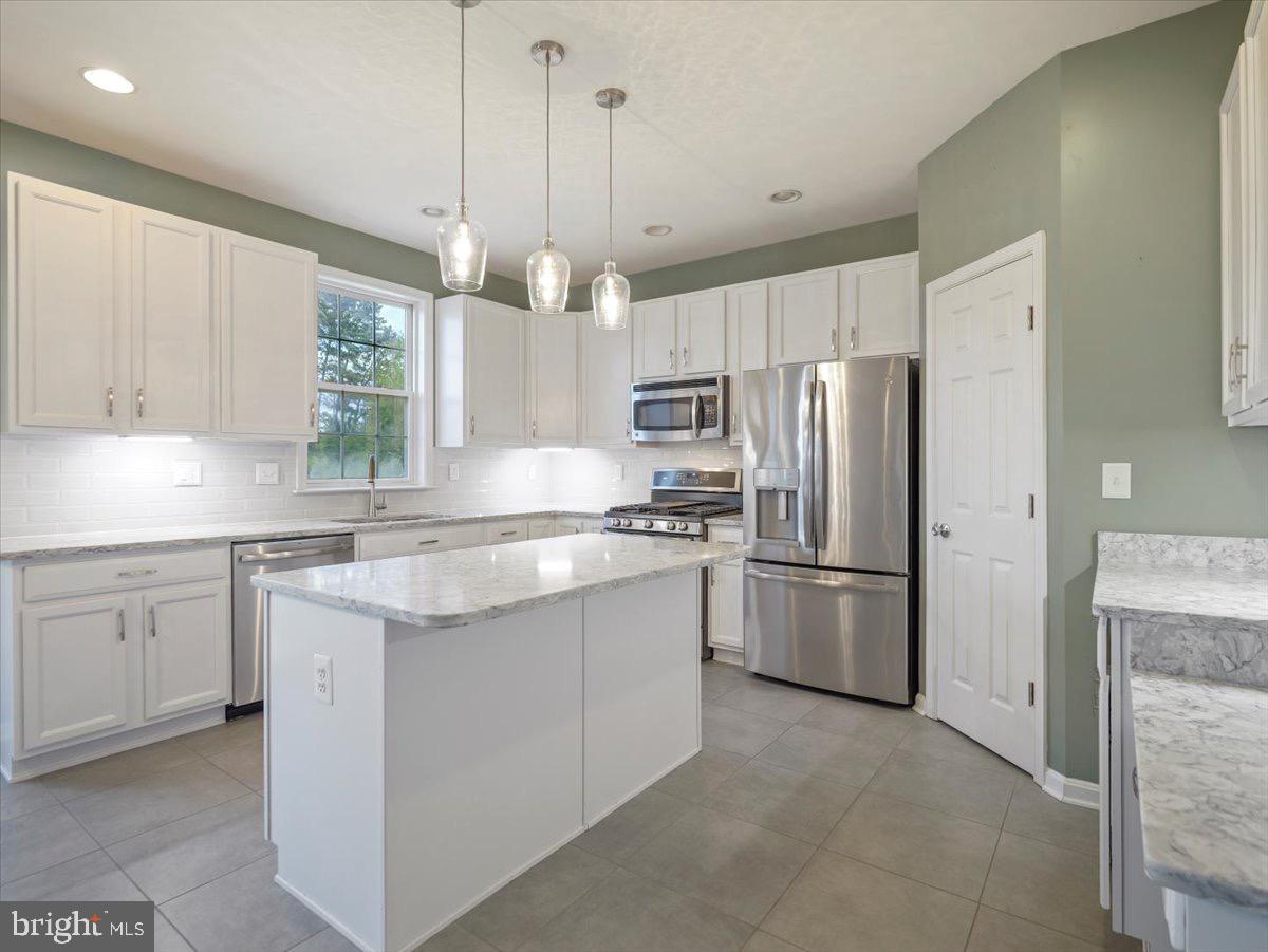 WASHINGTON TRAIL - Residential