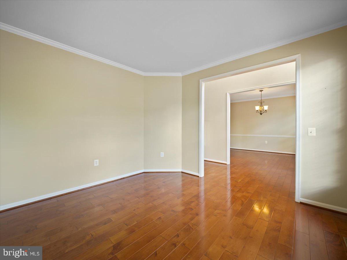 WASHINGTON TRAIL - Residential