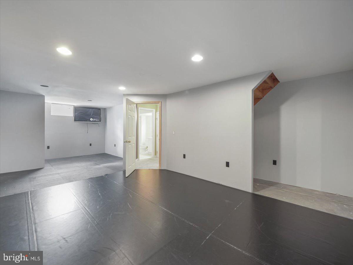 WASHINGTON TRAIL - Residential