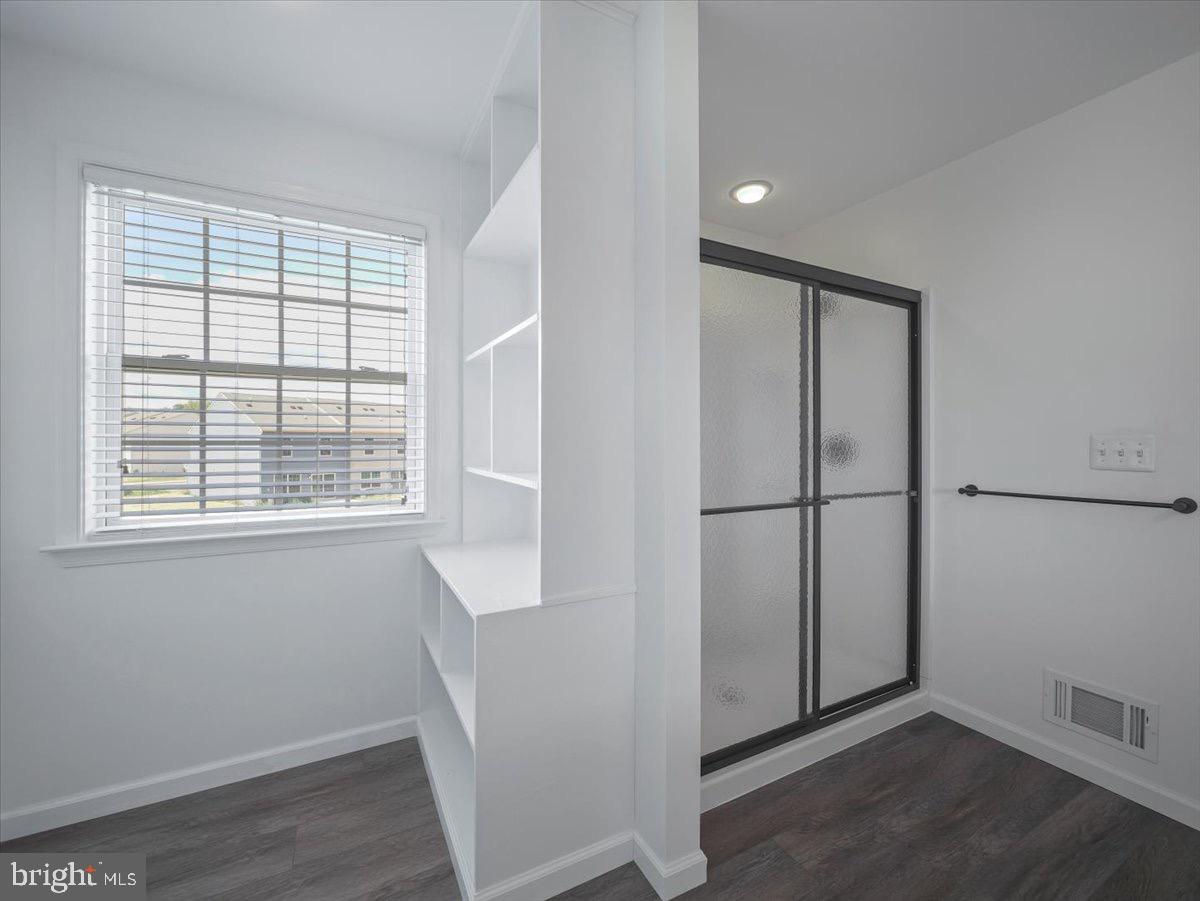 WASHINGTON TRAIL - Residential