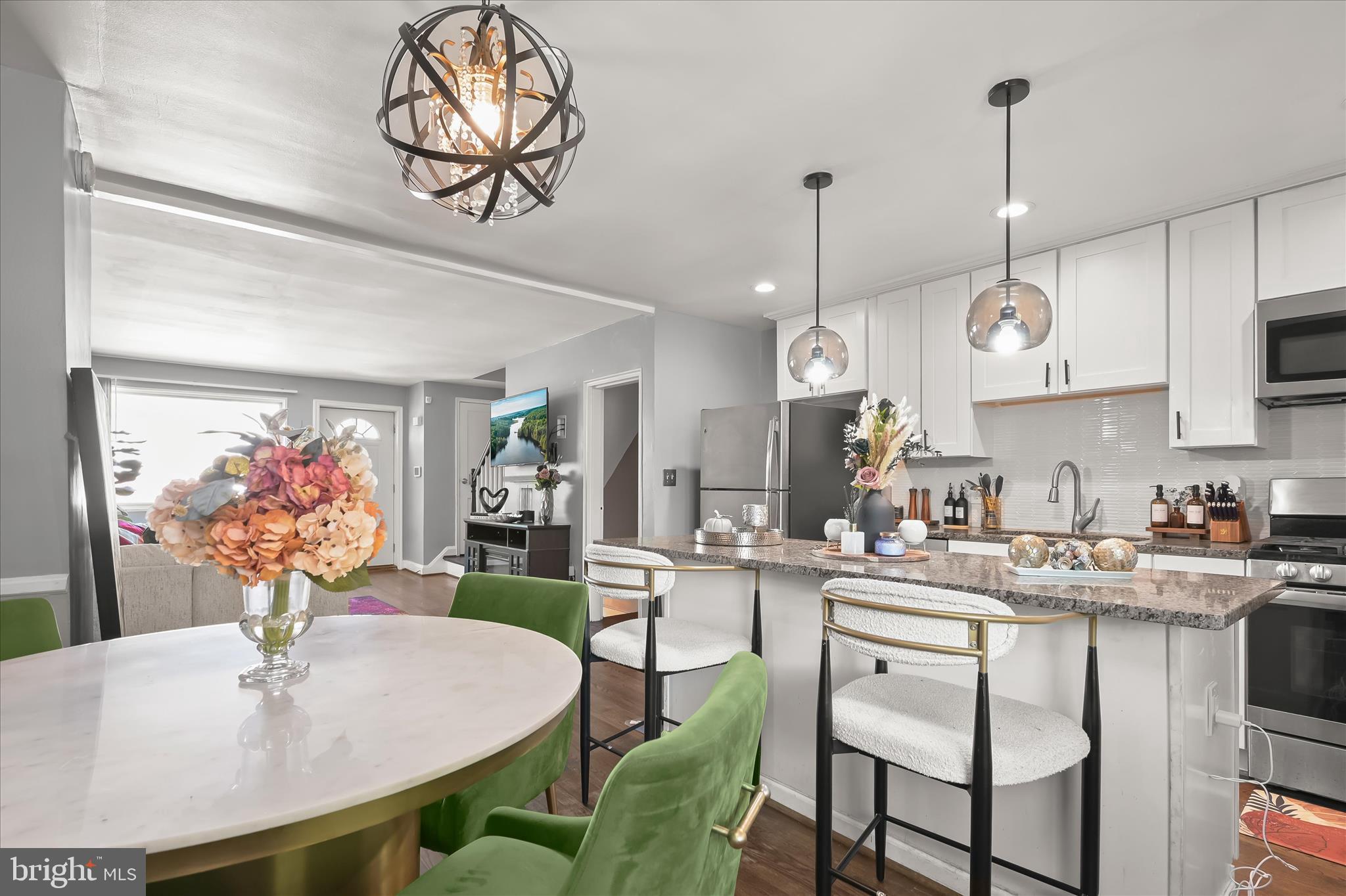 WEST HILLS - Residential