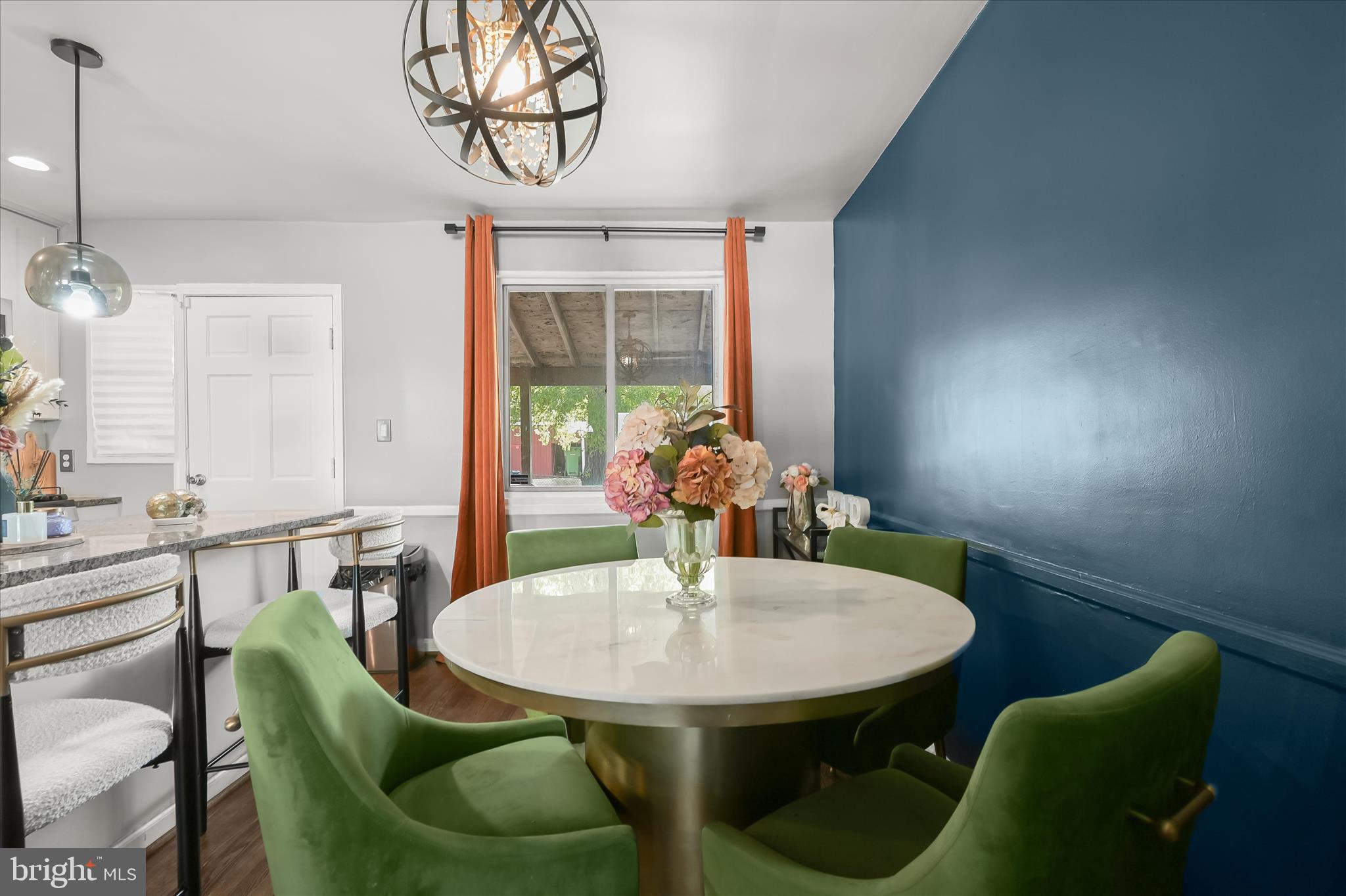 WEST HILLS - Residential