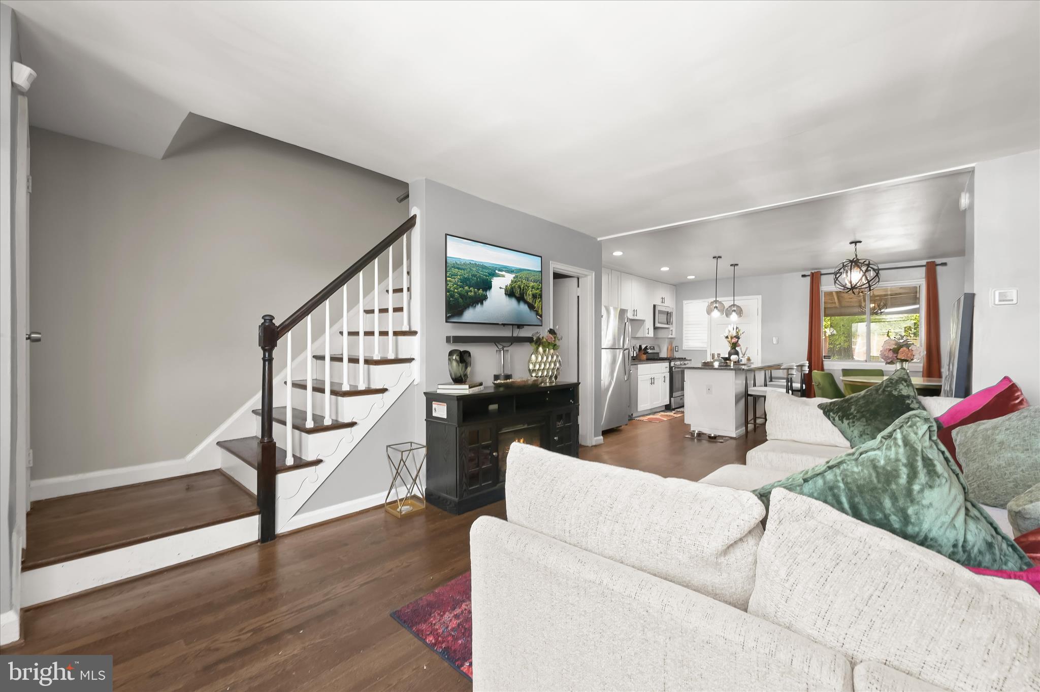 WEST HILLS - Residential