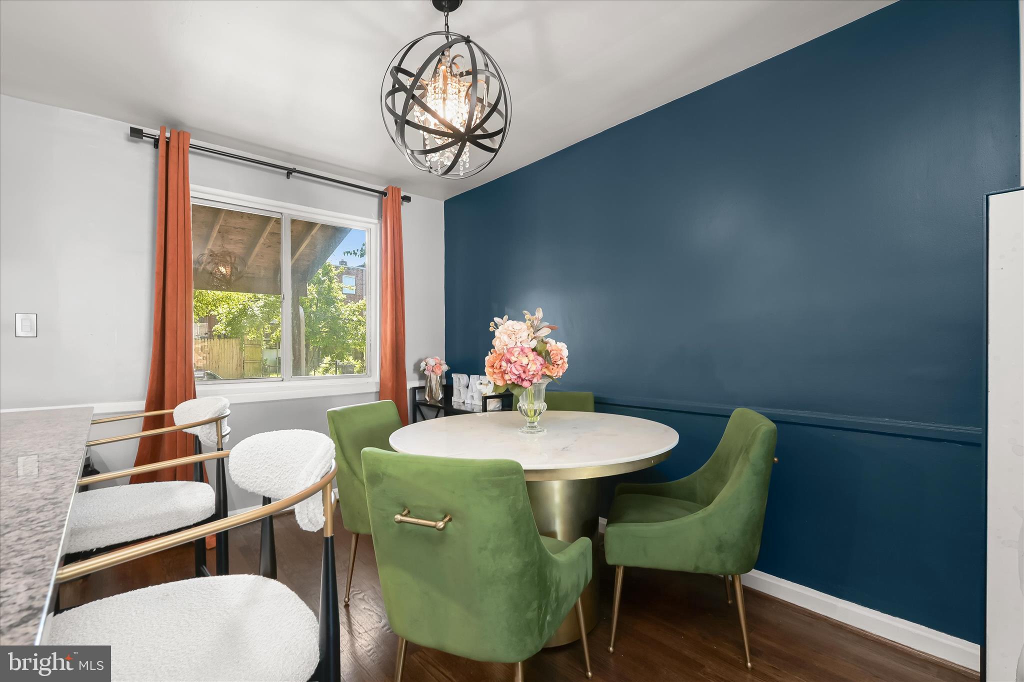 WEST HILLS - Residential