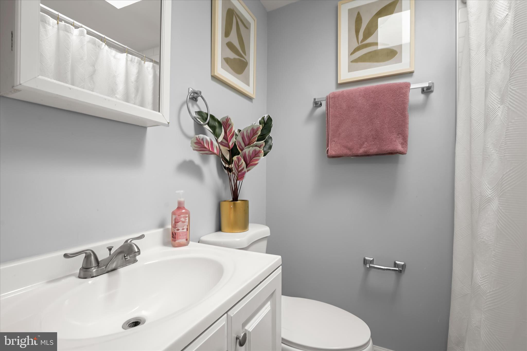 WEST HILLS - Residential