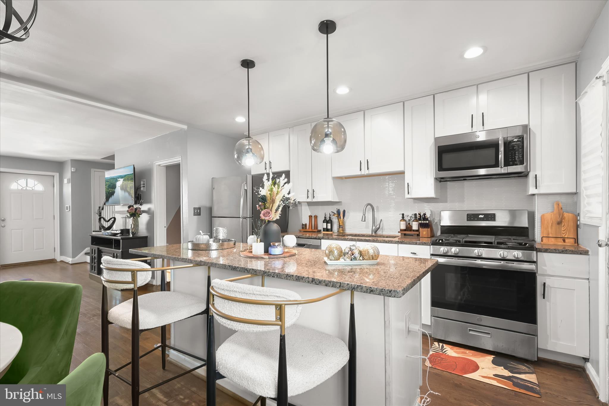 WEST HILLS - Residential