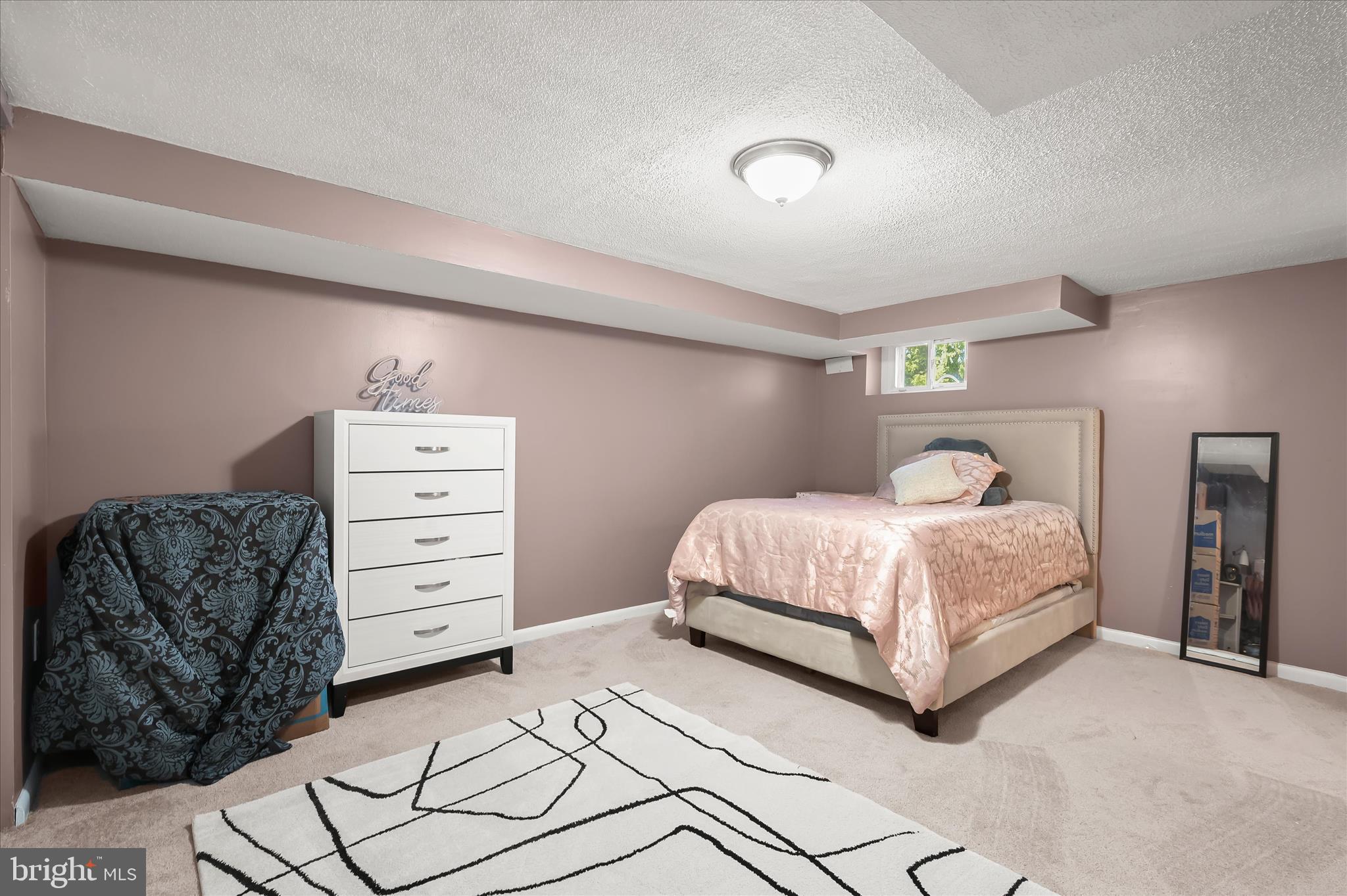 WEST HILLS - Residential