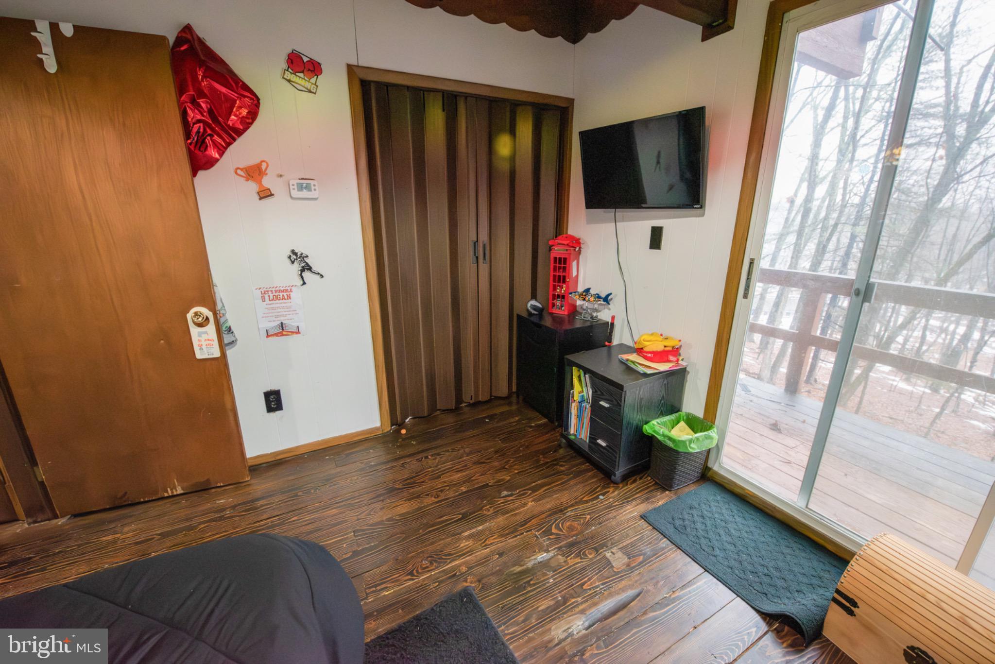 POCONO MOUNTAIN LAKE ESTATES - Residential