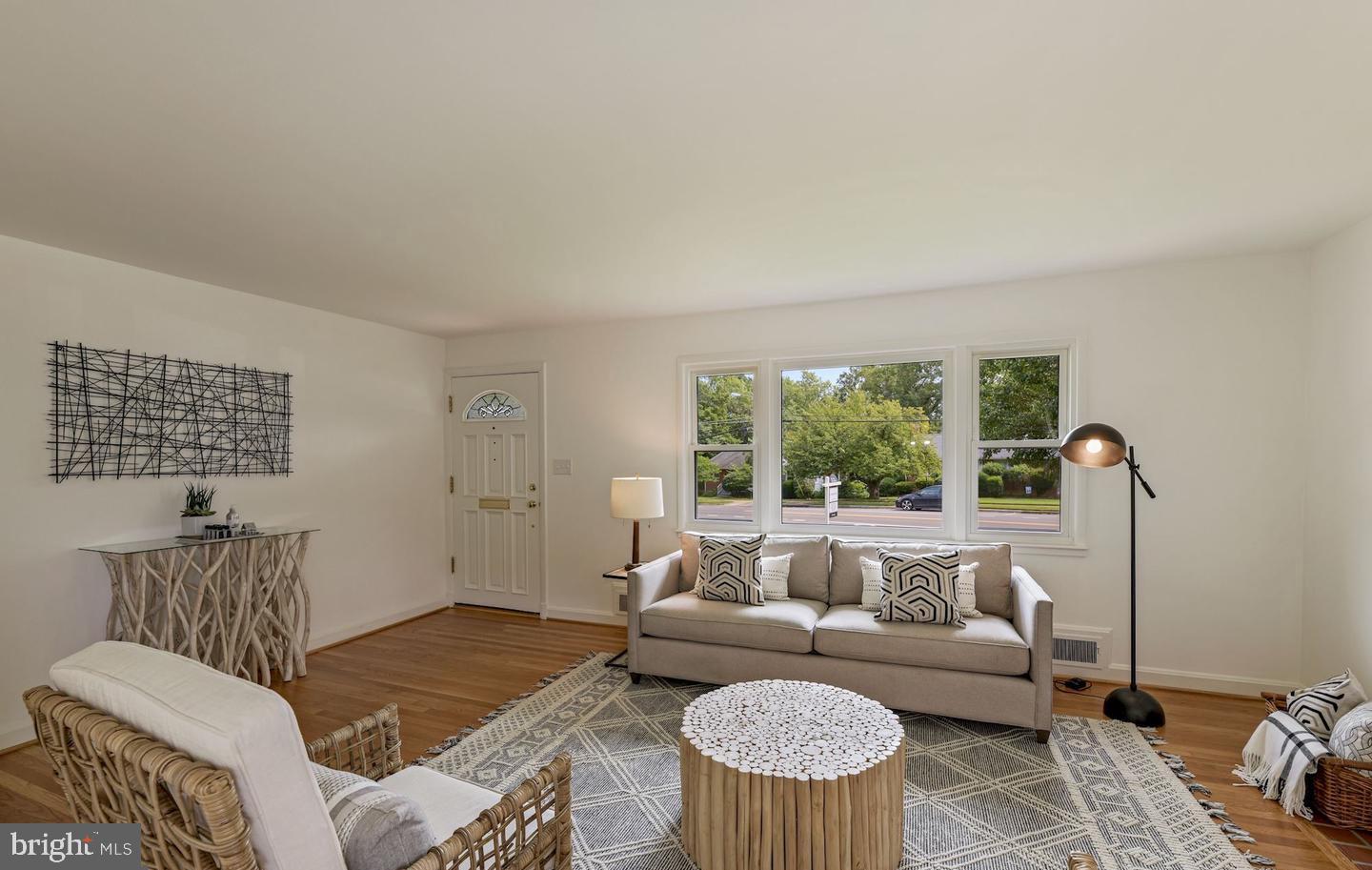 LINCOLNIA HILLS - Residential Lease