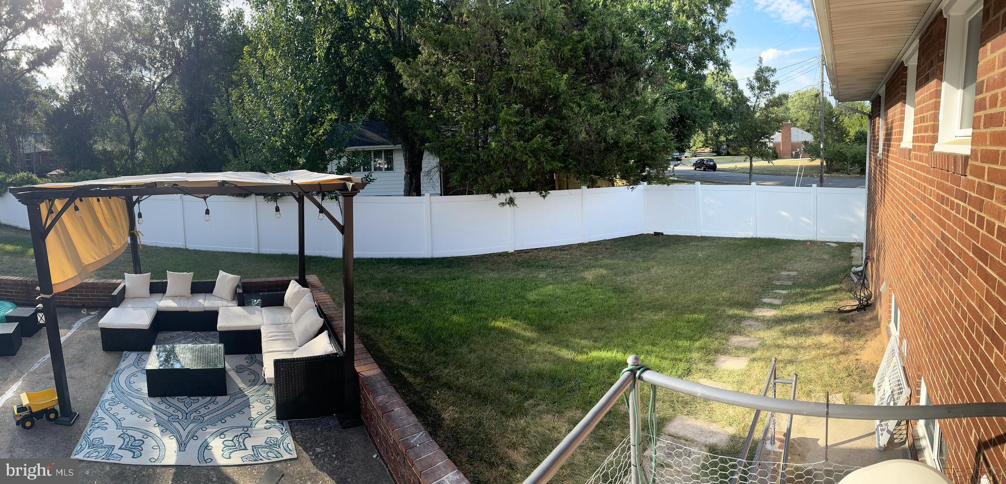 LINCOLNIA HILLS - Residential Lease