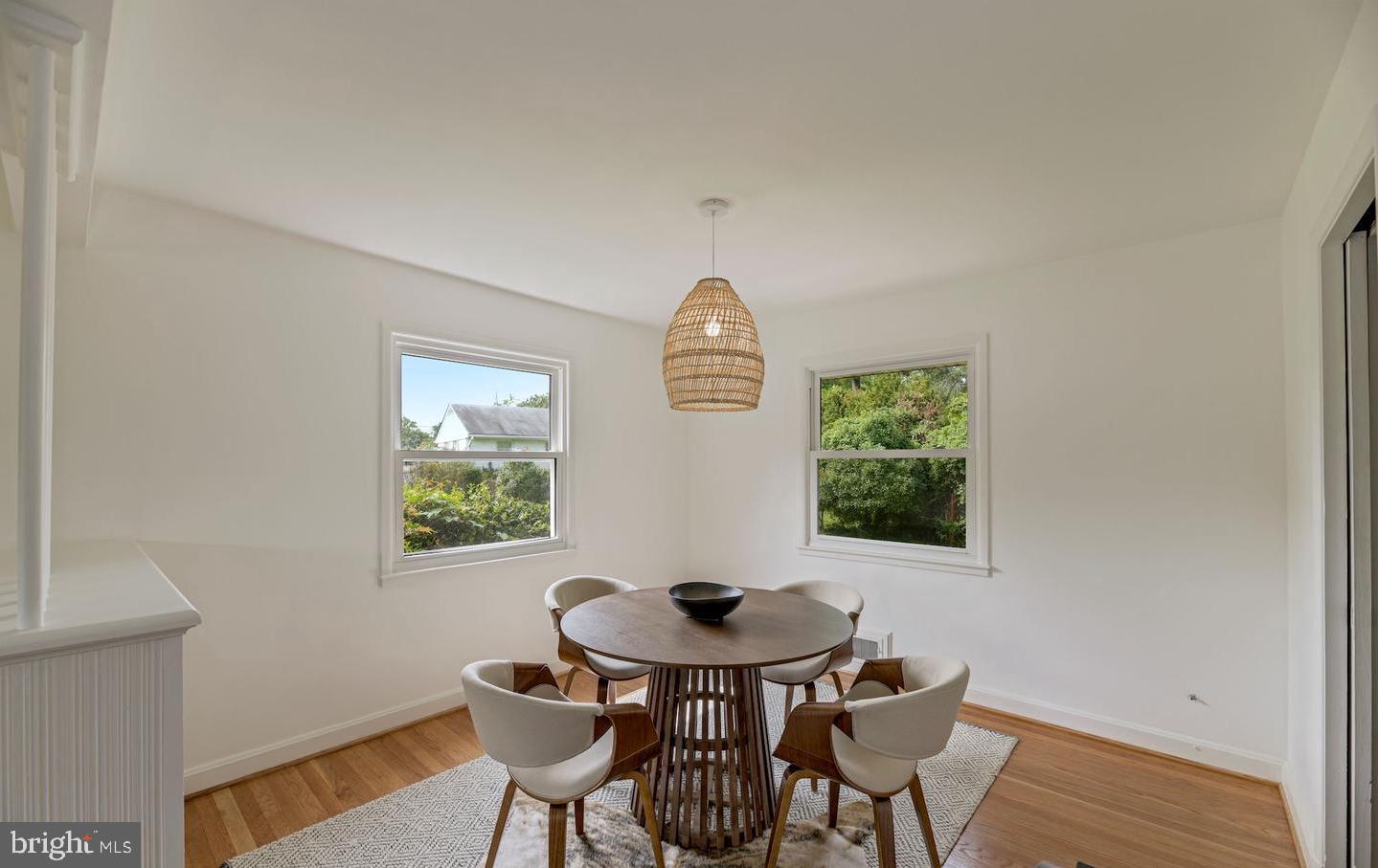 LINCOLNIA HILLS - Residential Lease