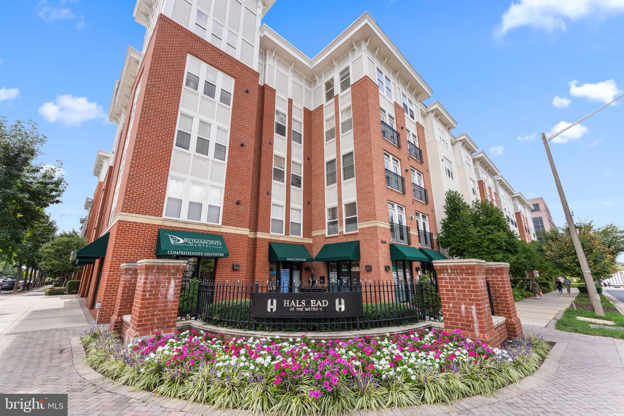 HALSTEAD AT THE METRO - Residential