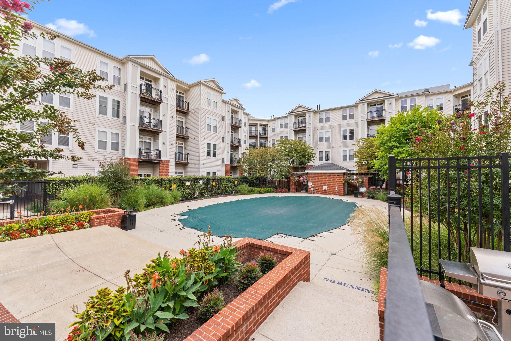 HALSTEAD AT THE METRO - Residential