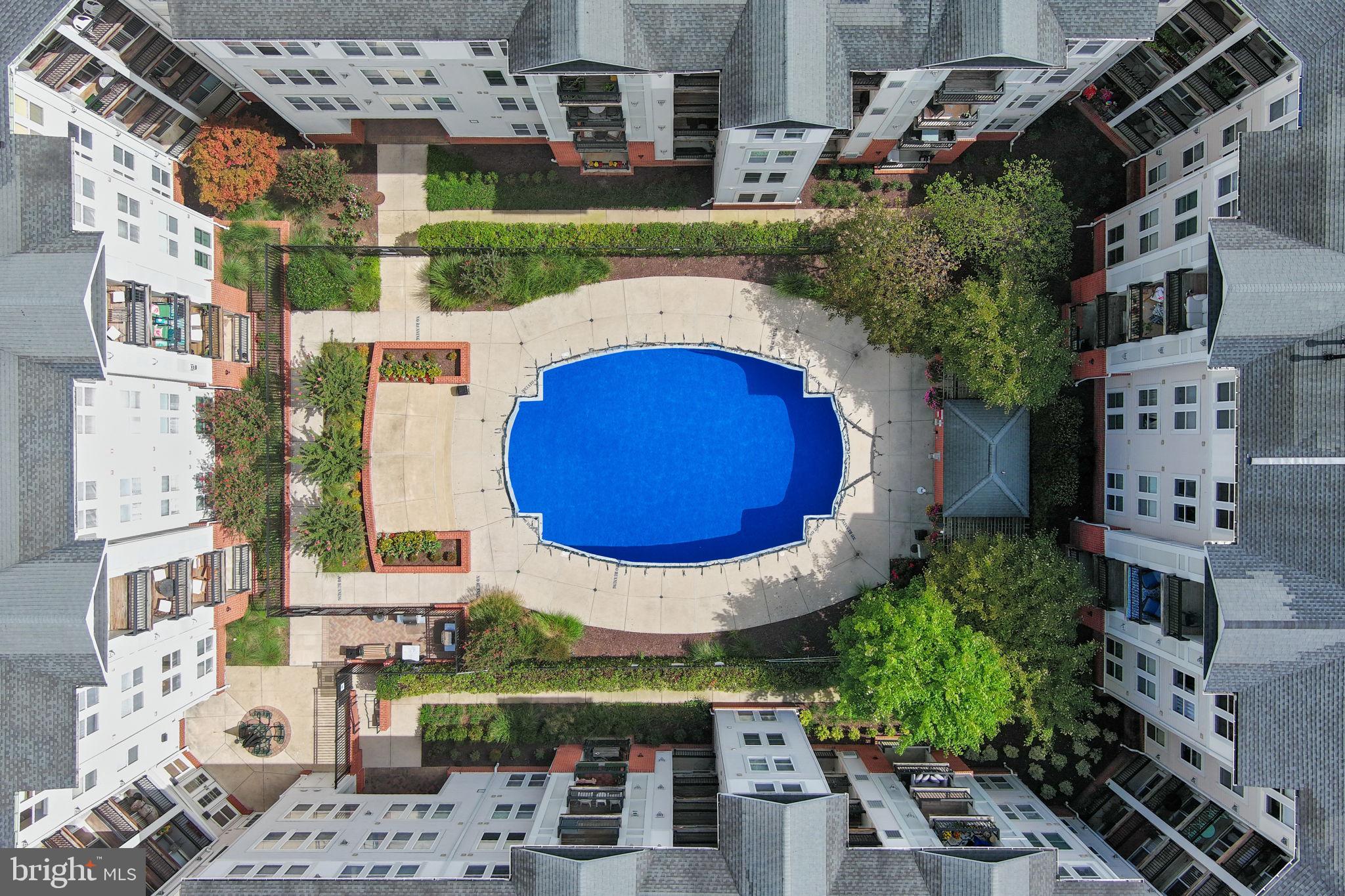 HALSTEAD AT THE METRO - Residential