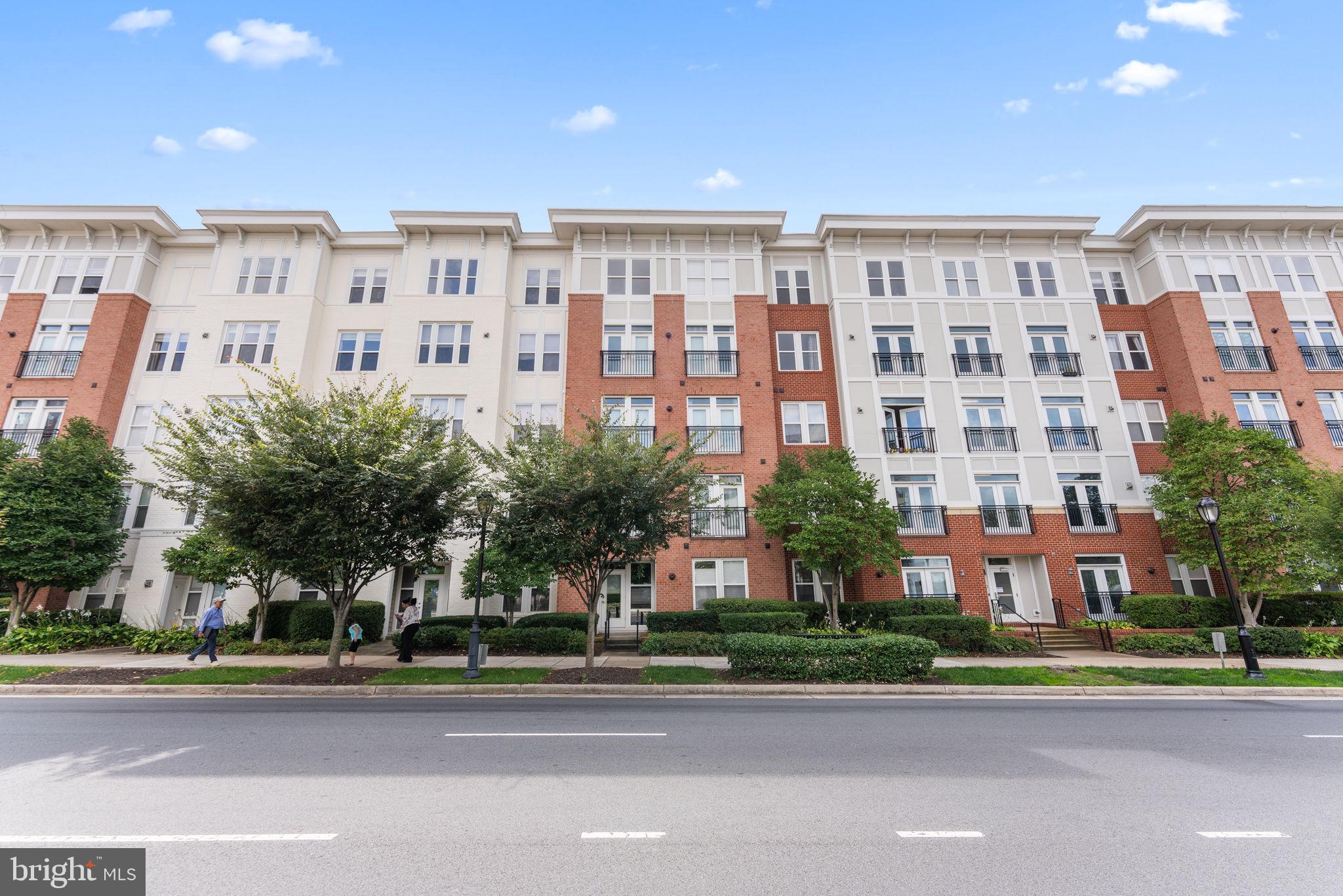 HALSTEAD AT THE METRO - Residential