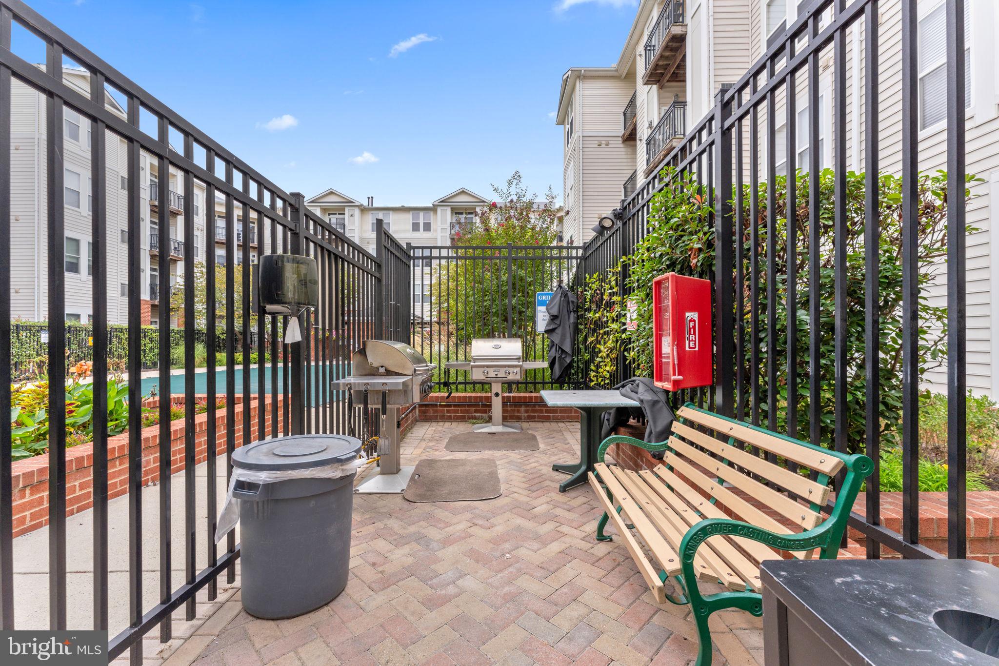 HALSTEAD AT THE METRO - Residential