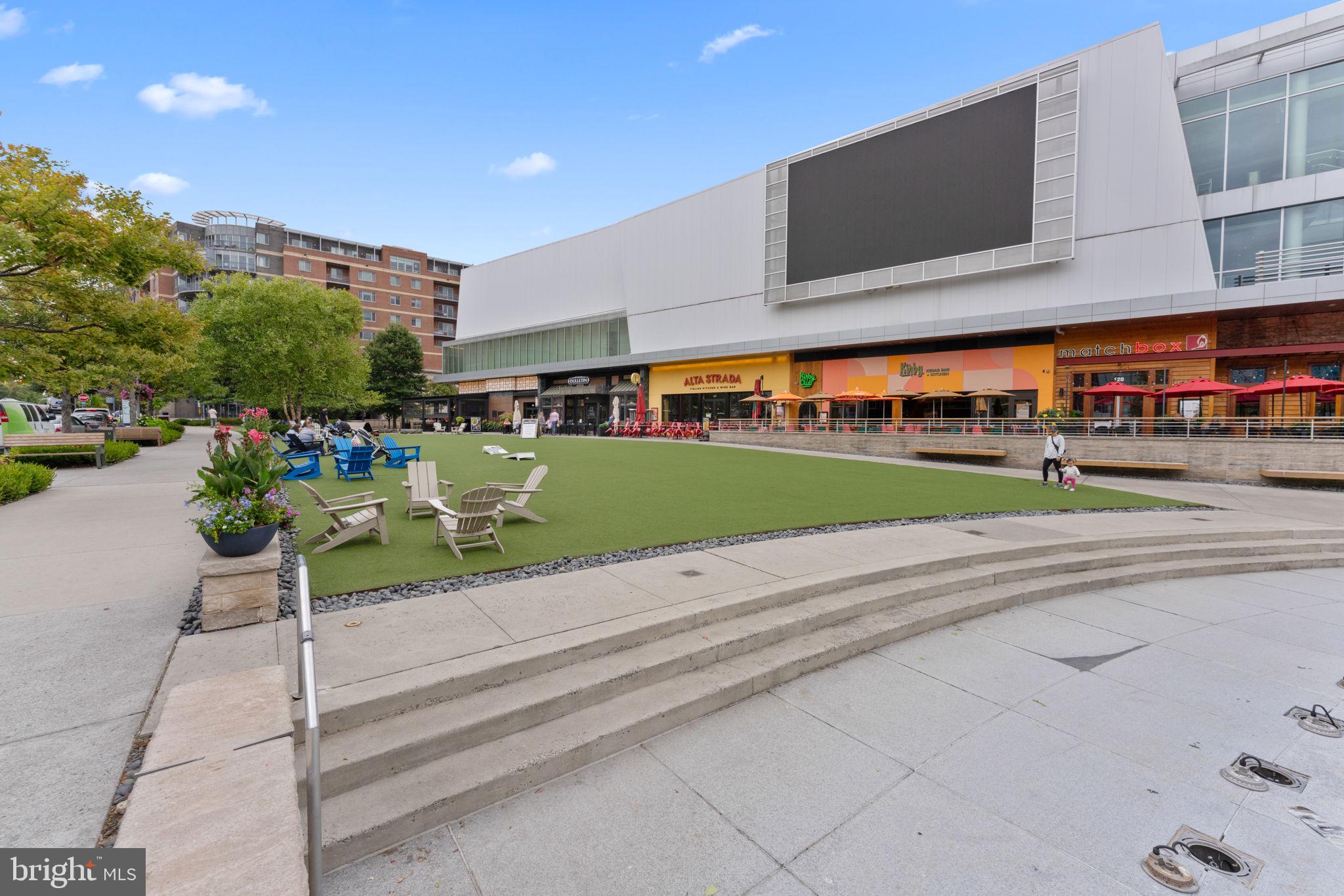 HALSTEAD AT THE METRO - Residential