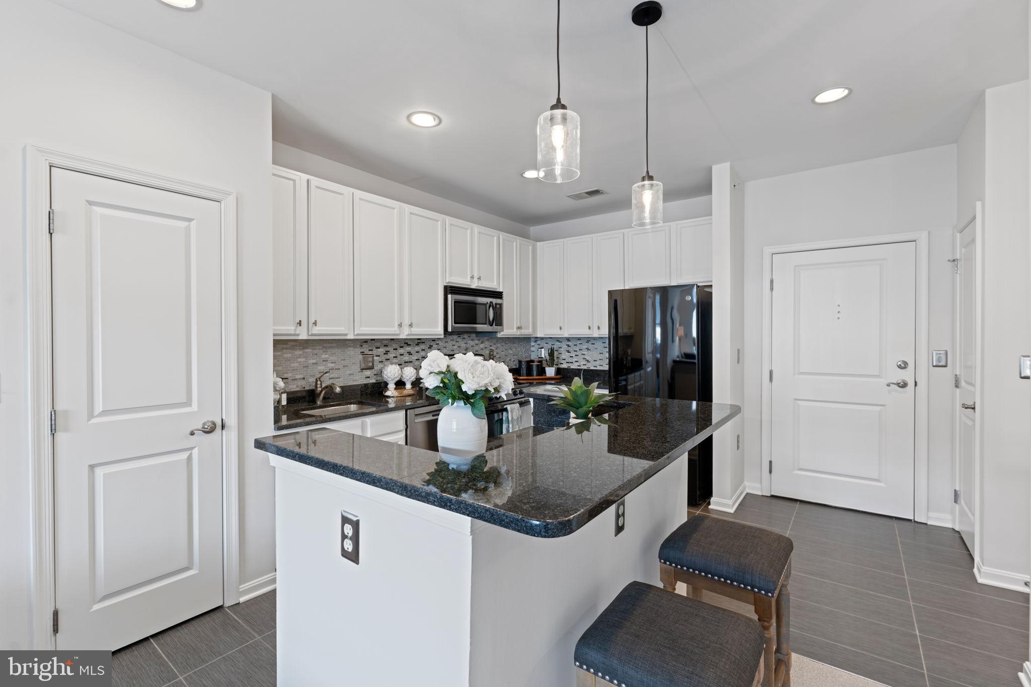 HALSTEAD AT THE METRO - Residential