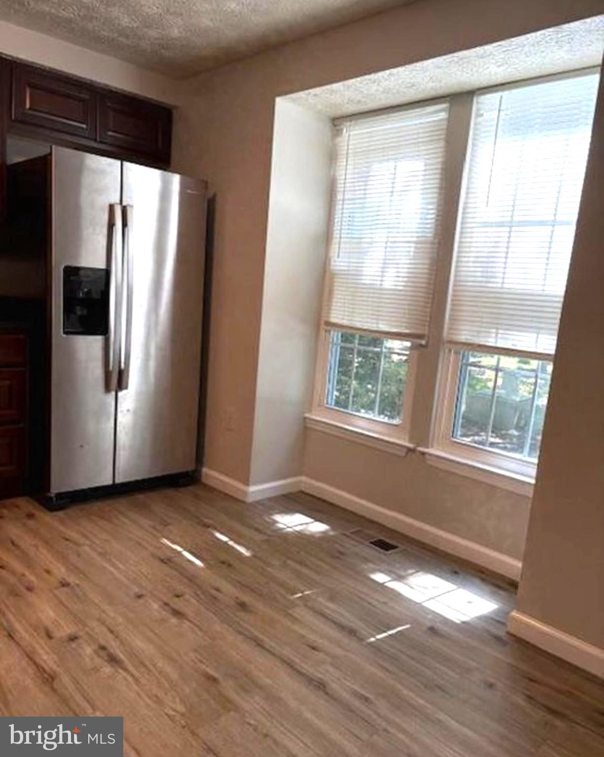 LONG REACH - Residential Lease