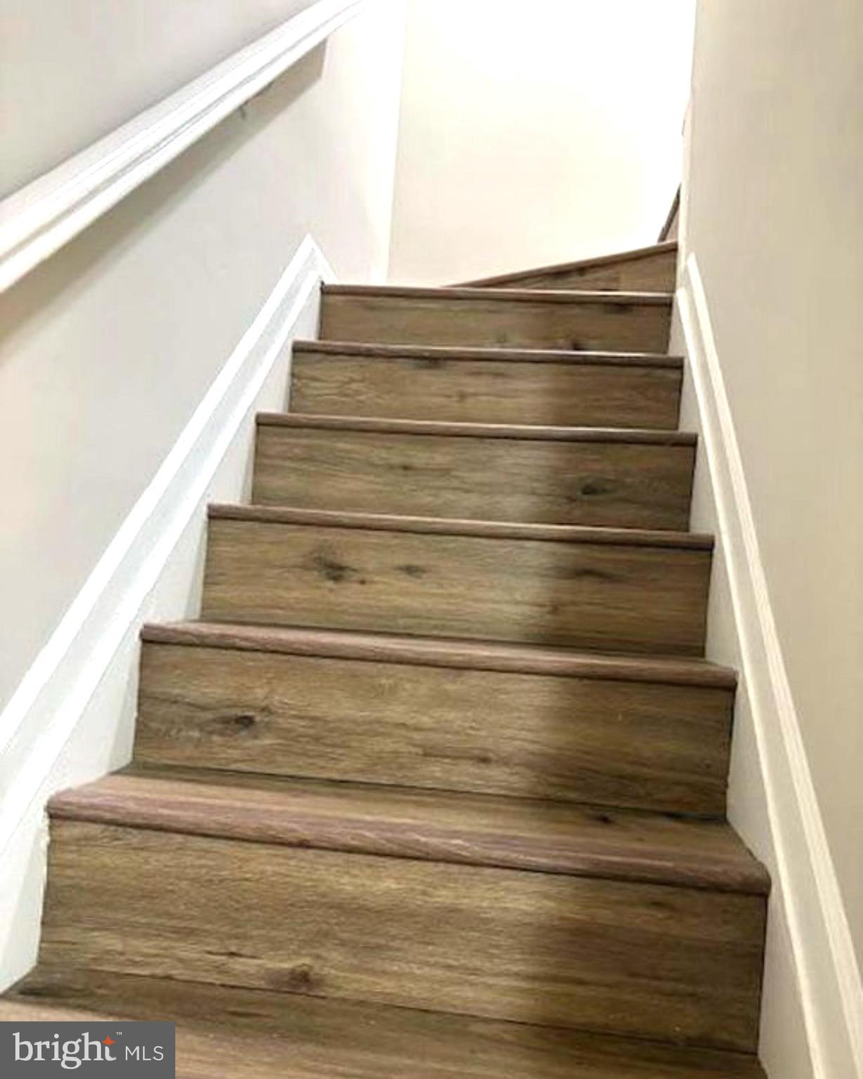 LONG REACH - Residential Lease