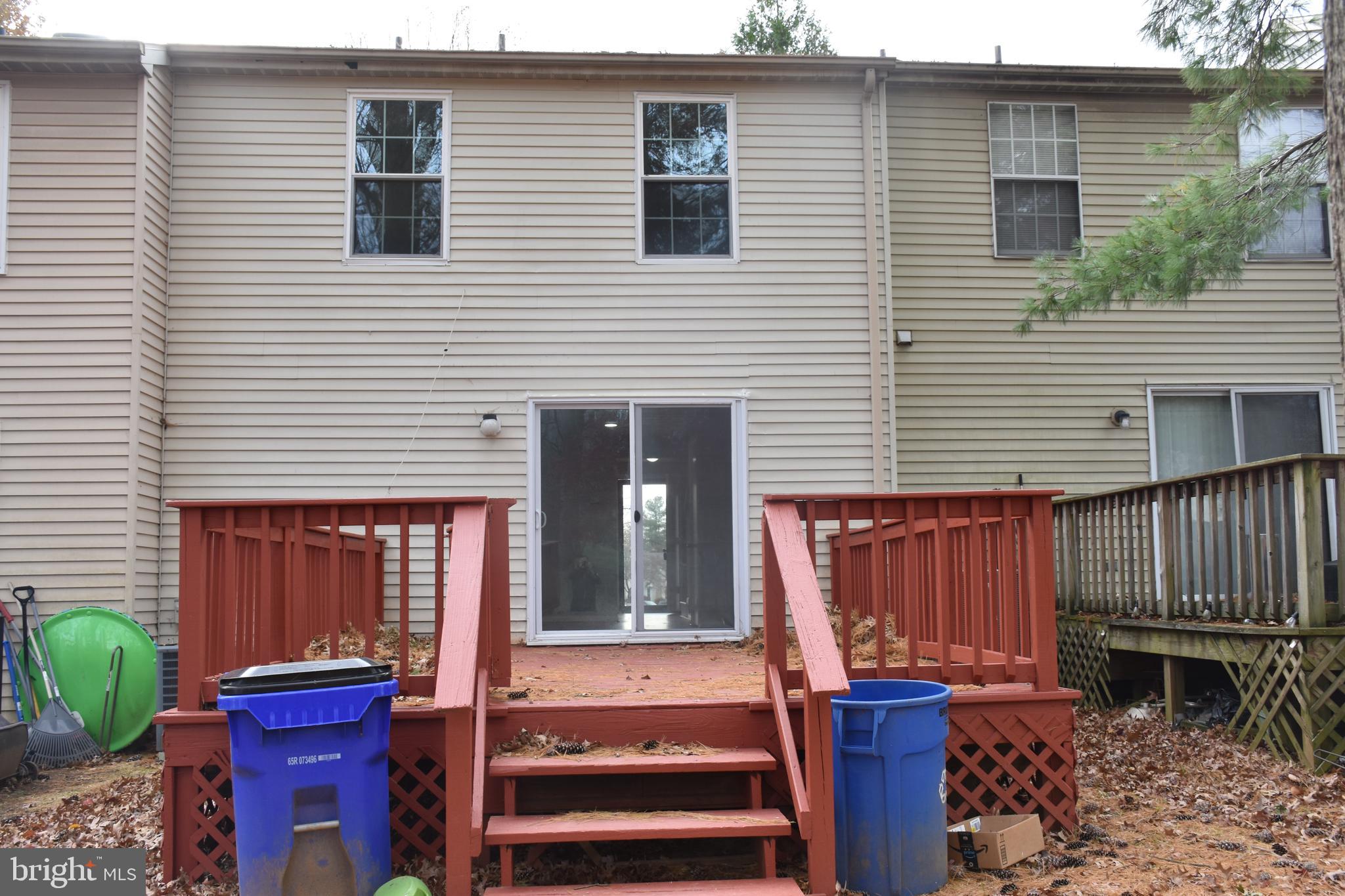 LONG REACH - Residential Lease