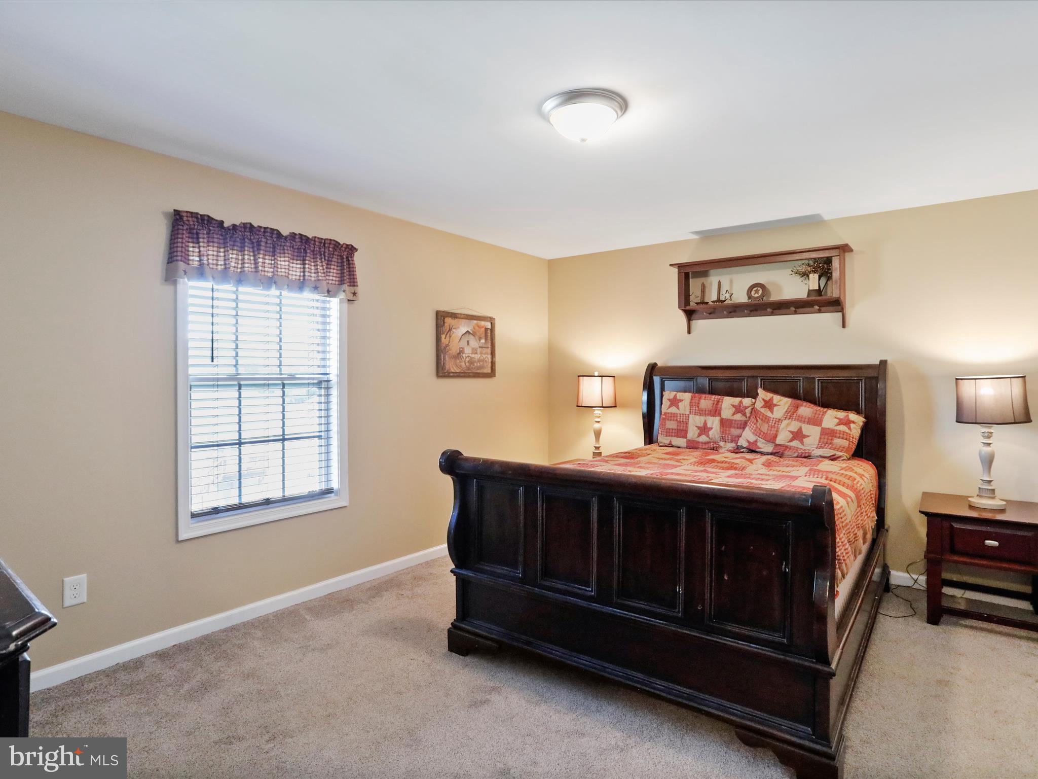 RED HILL - Residential