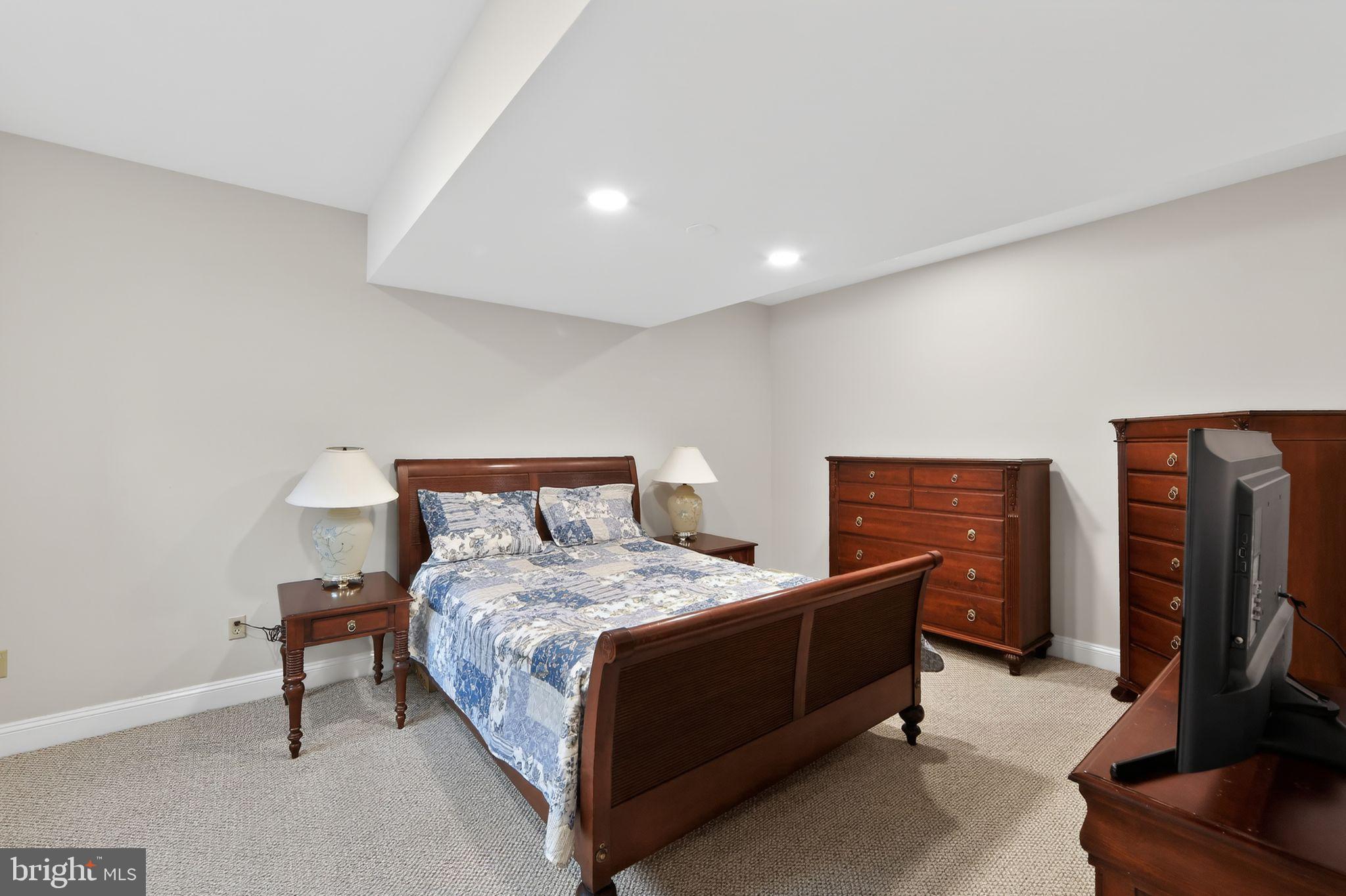 COTSWOLD ESTATES - Residential