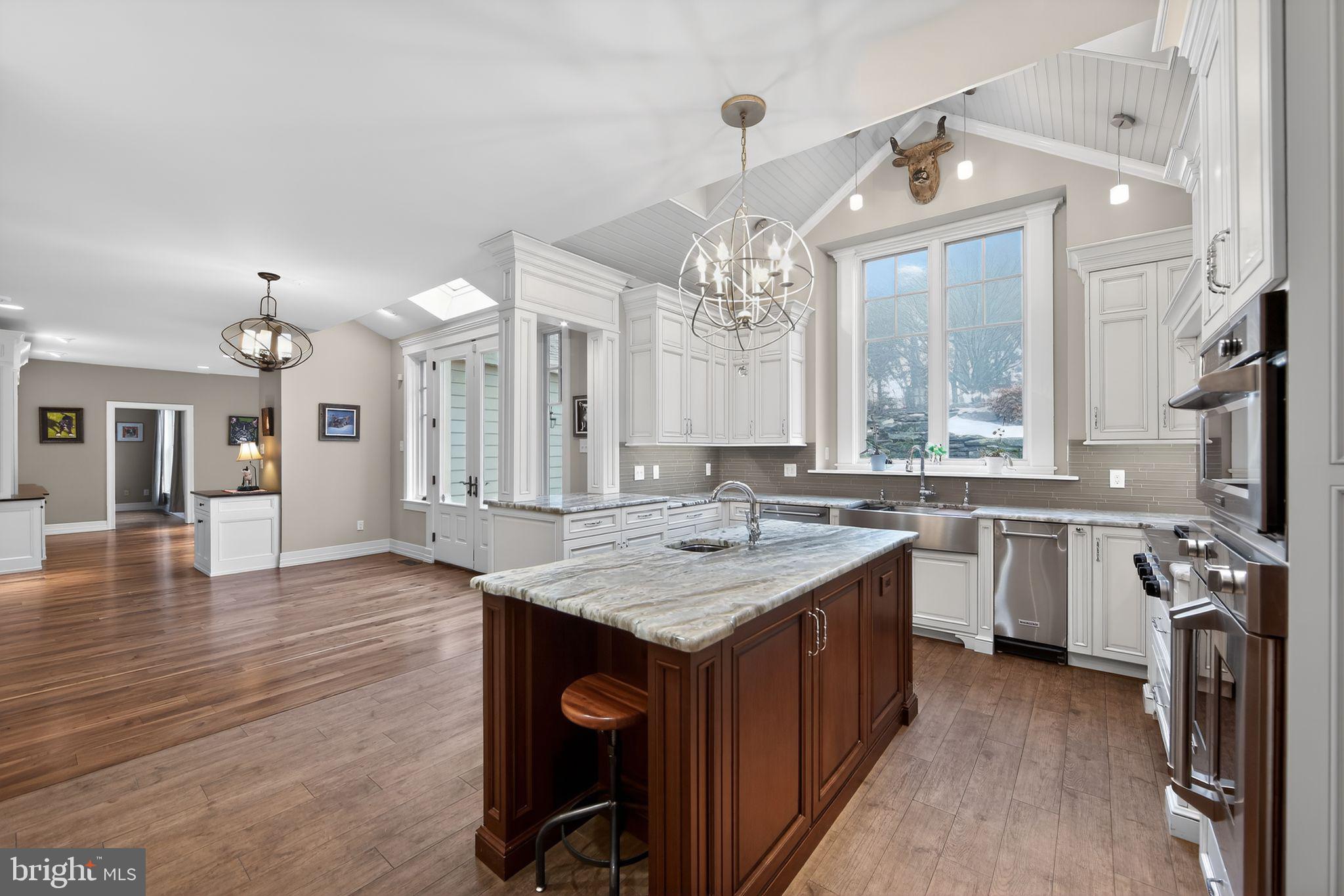 COTSWOLD ESTATES - Residential