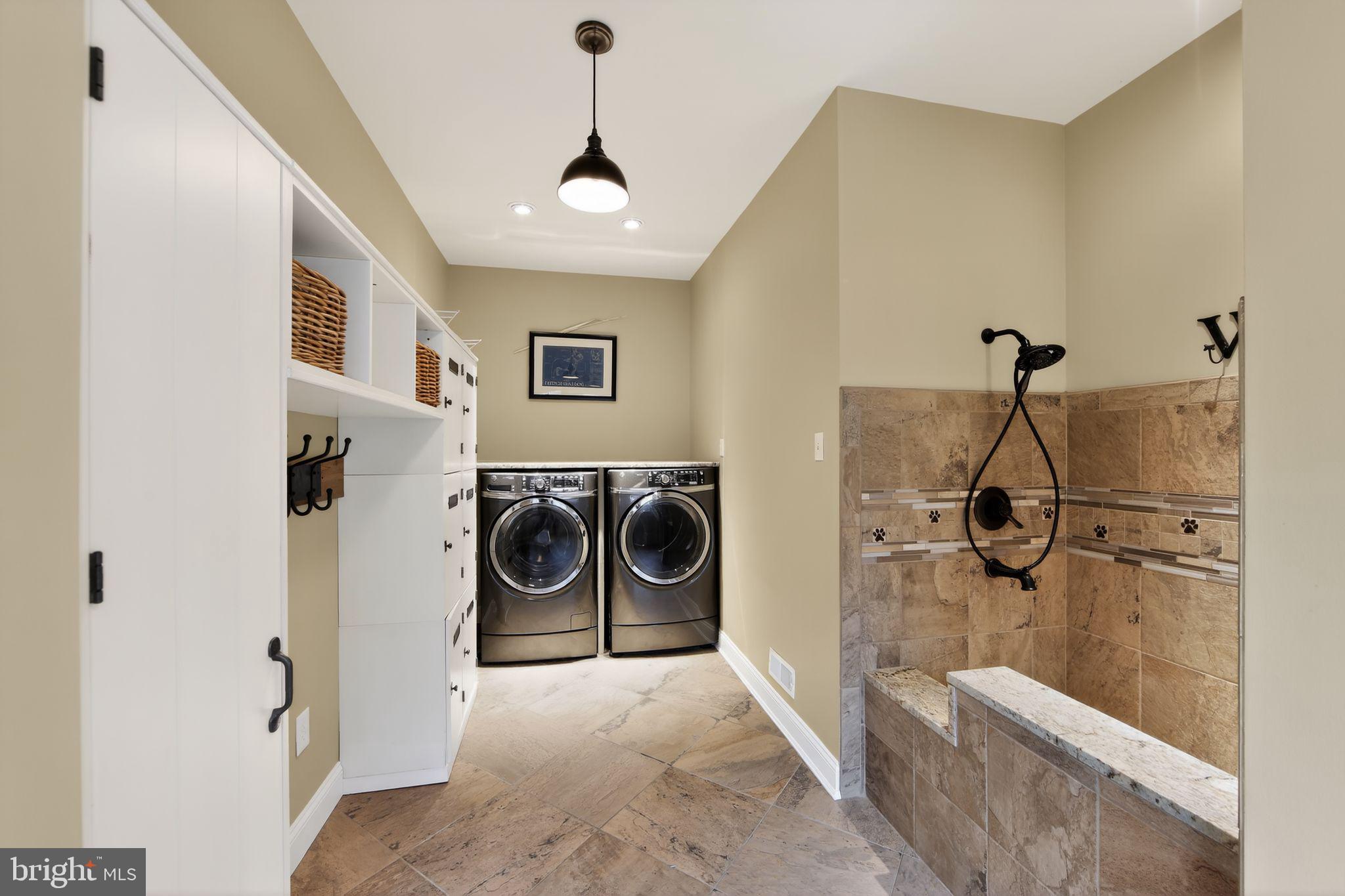 COTSWOLD ESTATES - Residential