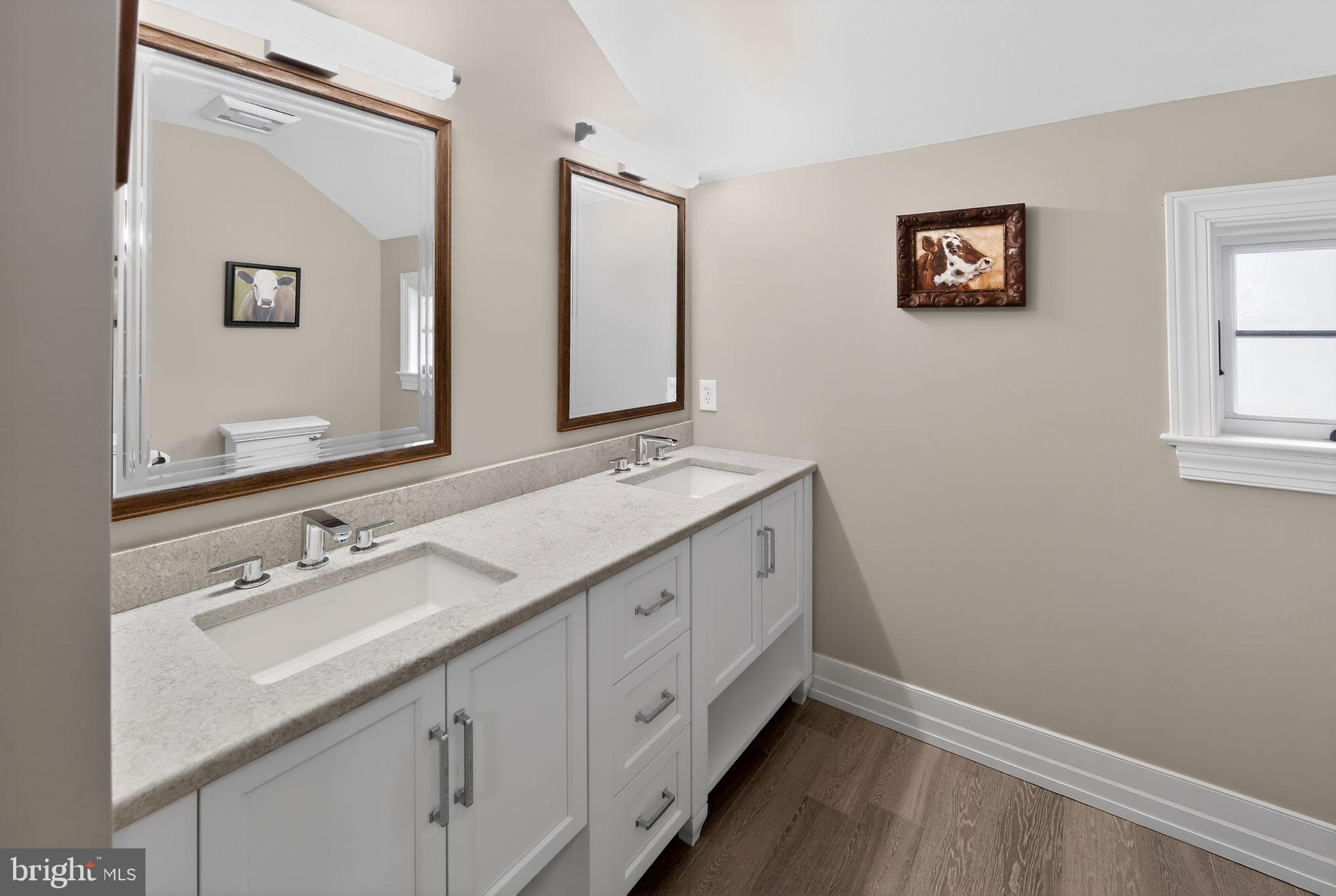 COTSWOLD ESTATES - Residential