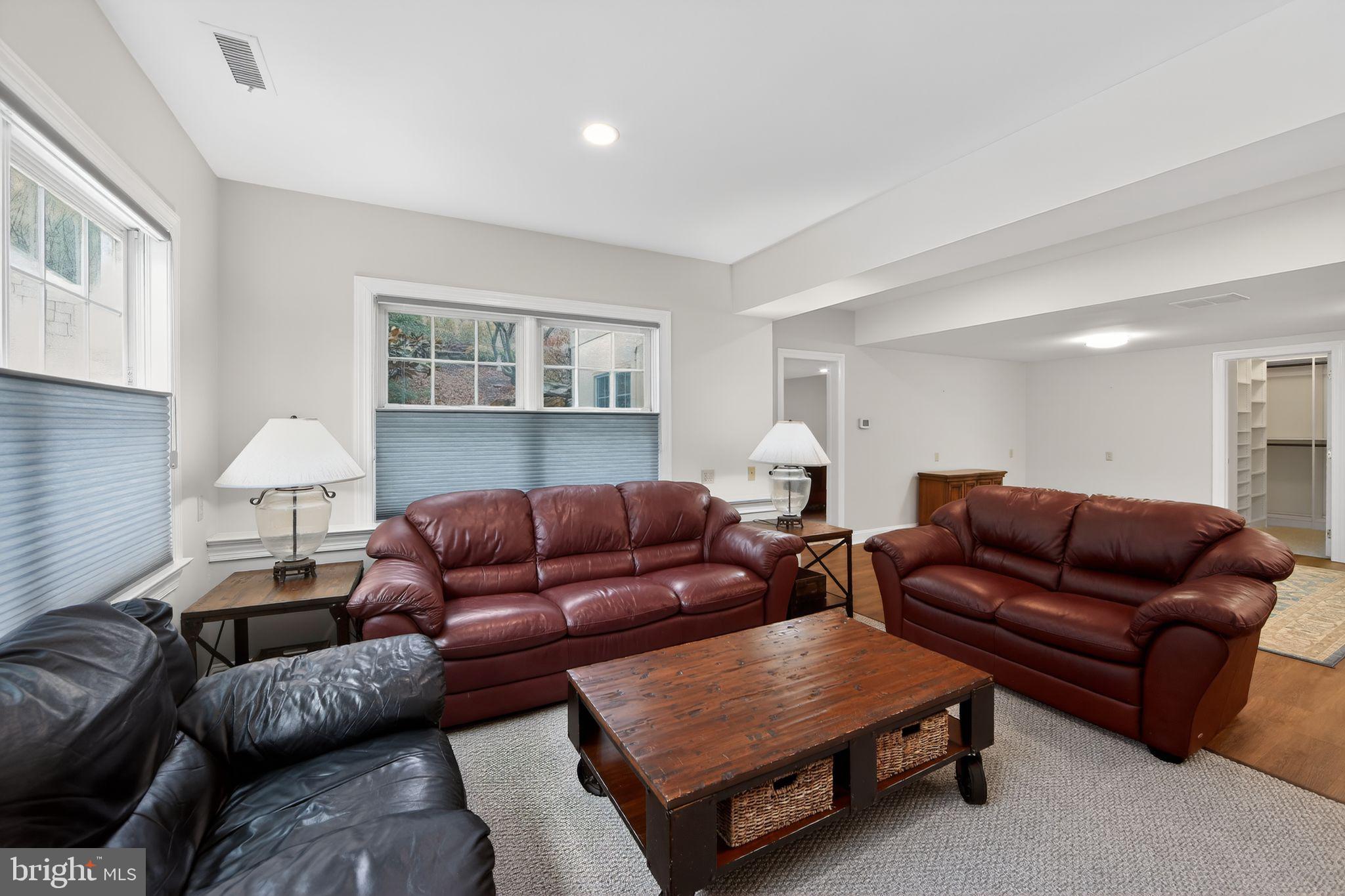 COTSWOLD ESTATES - Residential