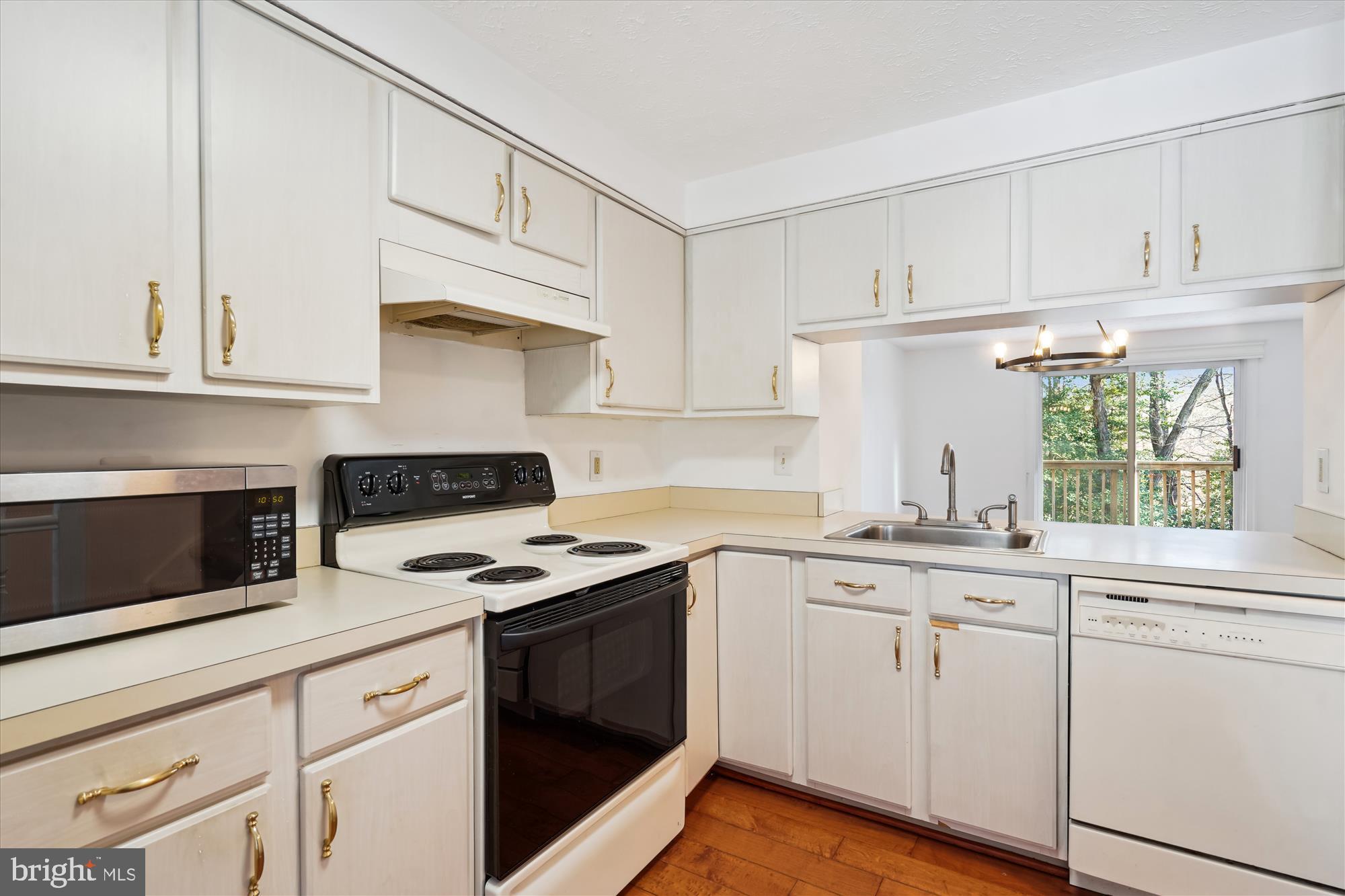 1919 BELMONT RIDGE COURT