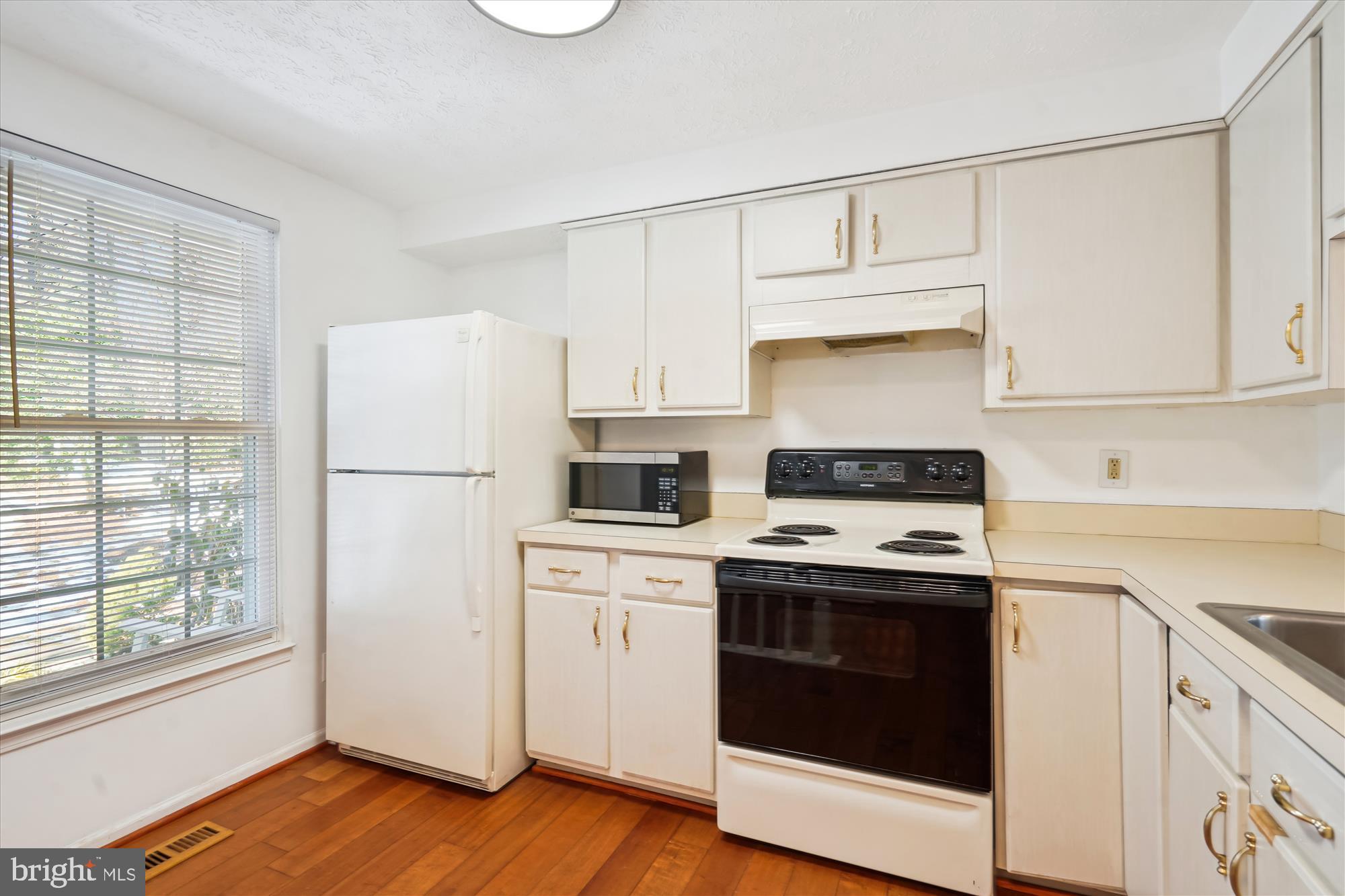 1919 BELMONT RIDGE COURT