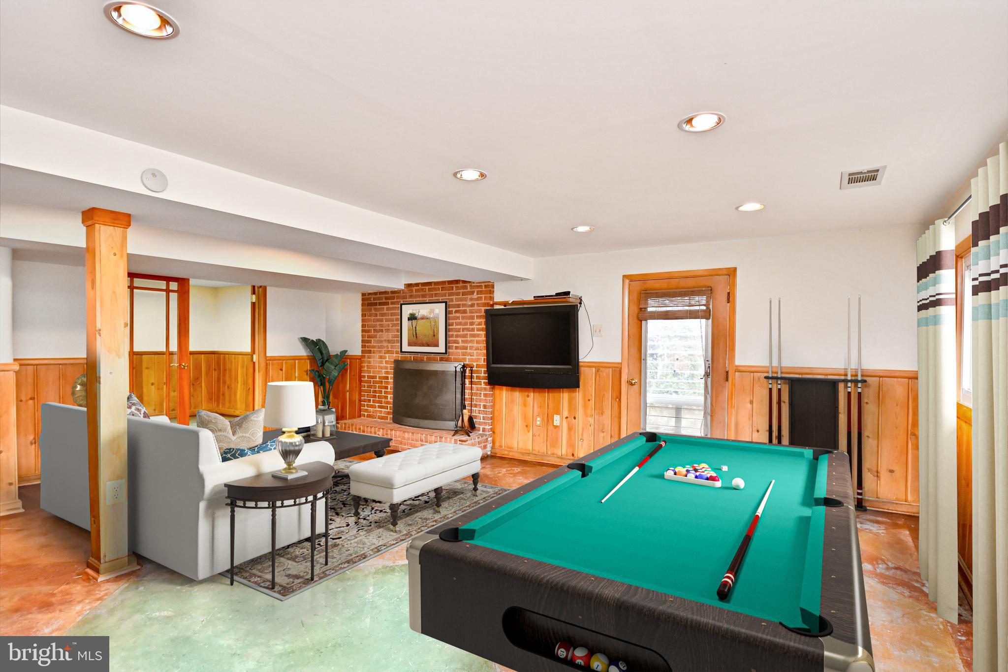 YACHT HAVEN ESTATES - Residential Lease