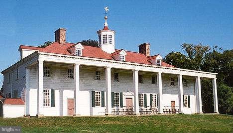 YACHT HAVEN ESTATES - Residential Lease