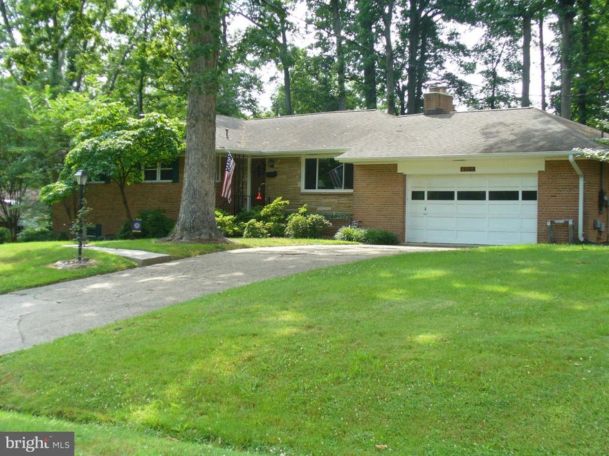 Home of Distinction and Style...Pristine jewel--gleaming hardwoods have just been refinished--French doors from kitchen/living room lead out to a huge lighted deck--big backyard with stunning trees--lovely kitchen with pretty oak cabinets and granite counter tops--meticulously maintained--deluxe claw foot tub--upgraded baths including a rain shower bath--extra storage space--2 wood burning fireplaces--2 refrigerators--5 person sauna on lower level--rec room with bar, wall mounted television, fireplace--large lighted 2 level deck that is perfect for parties--screened porch--roomy 2 car garage--convenient to Mount Vernon Yacht Club, Ft. Belvoir, the George Washington Presidential Library, The Grist Mill, George Washington's Mt. Vernon--on commuter bus line to metro....Pet(s) considered on a case by case basis with updated veterinarian records plus a pet deposit...no dogs over 25 pounds please...landlord requests that tenants engage a quarterly pest service....multi-year lease is fine--please call listing agent for more details....(Not in an HOA).... EQUAL HOUSING OPPORTUNITY.