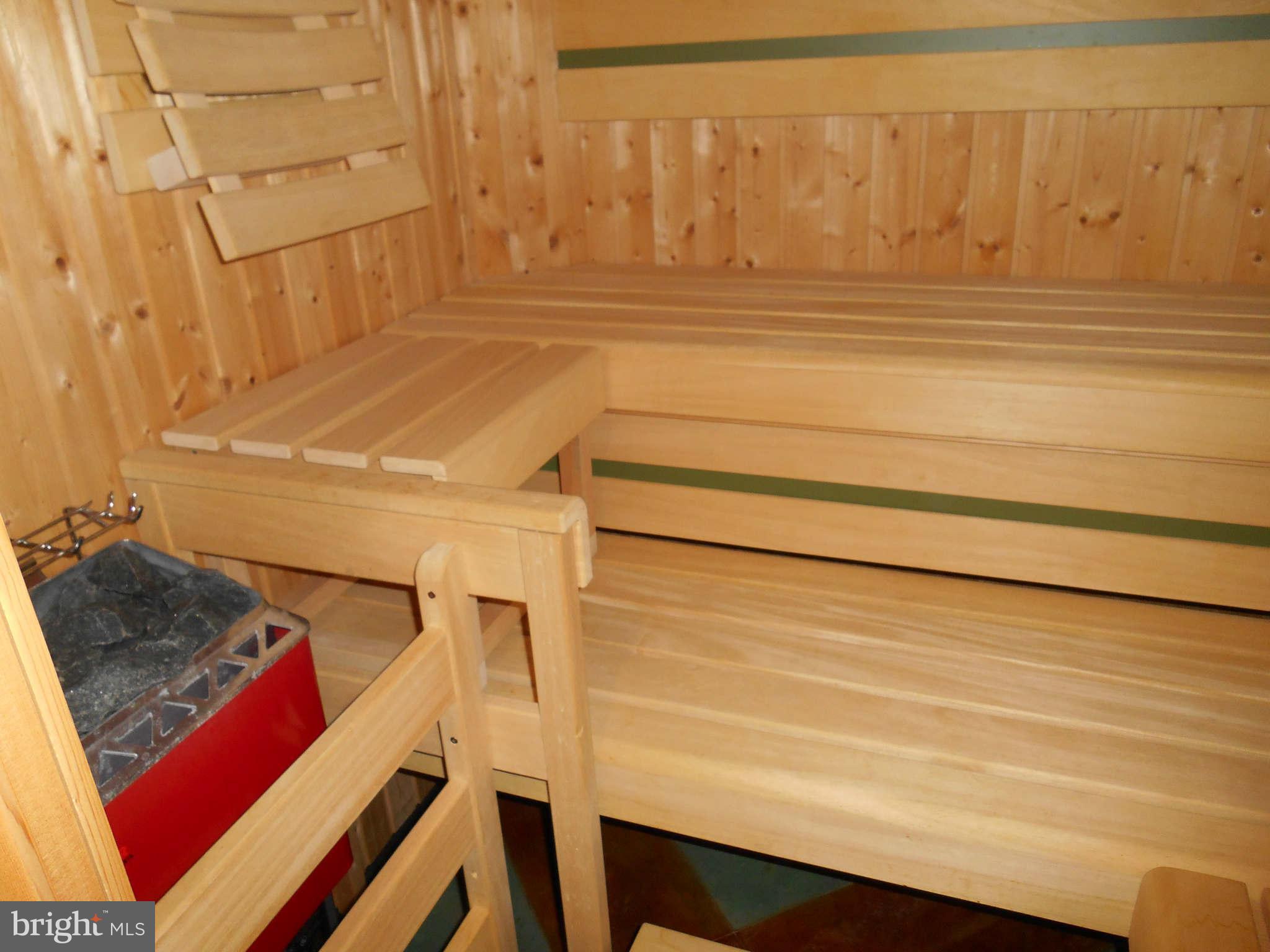 YACHT HAVEN ESTATES - Residential Lease