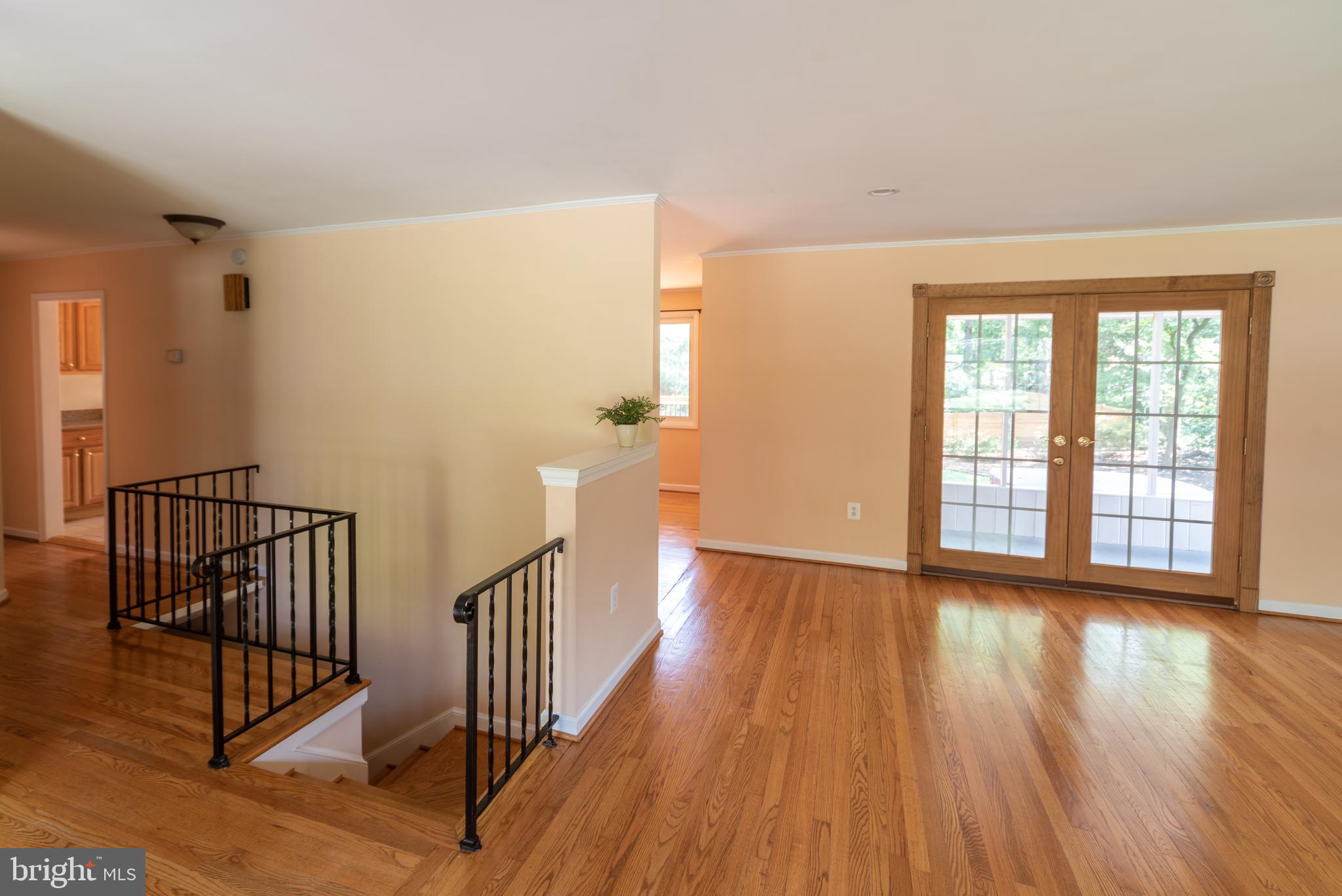 YACHT HAVEN ESTATES - Residential Lease