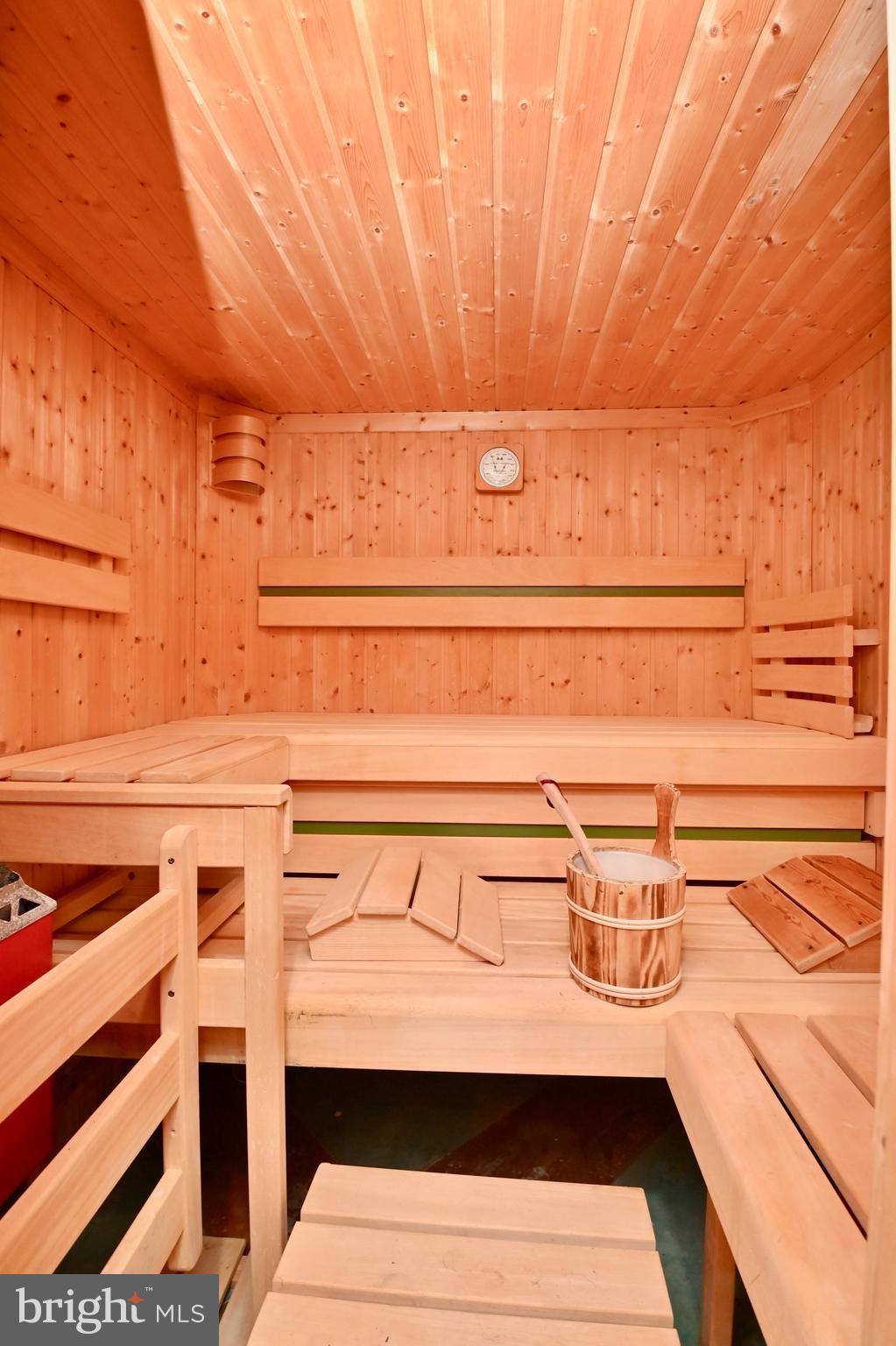 YACHT HAVEN ESTATES - Residential Lease